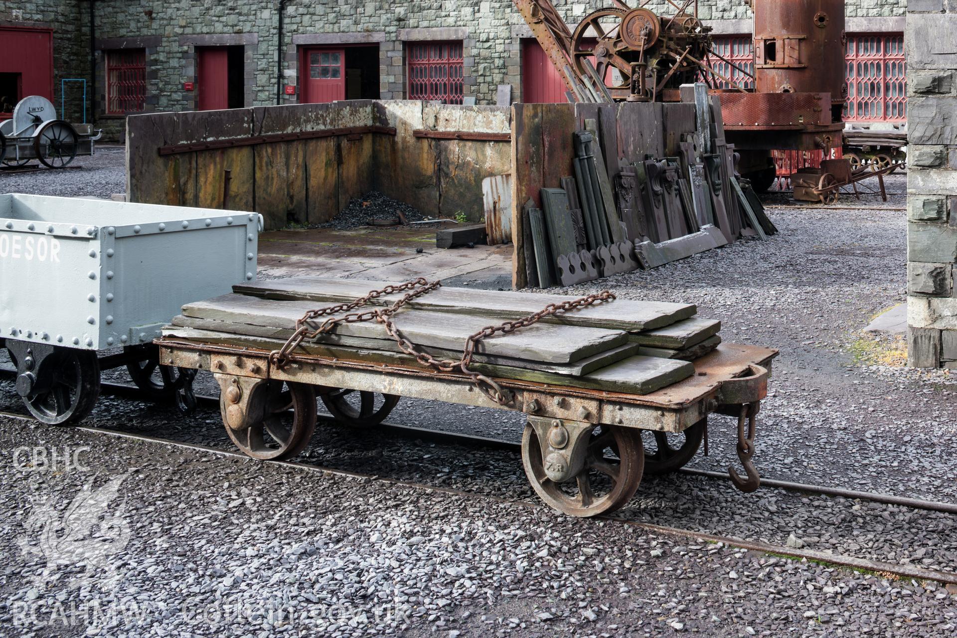 Flat bed slate waggon