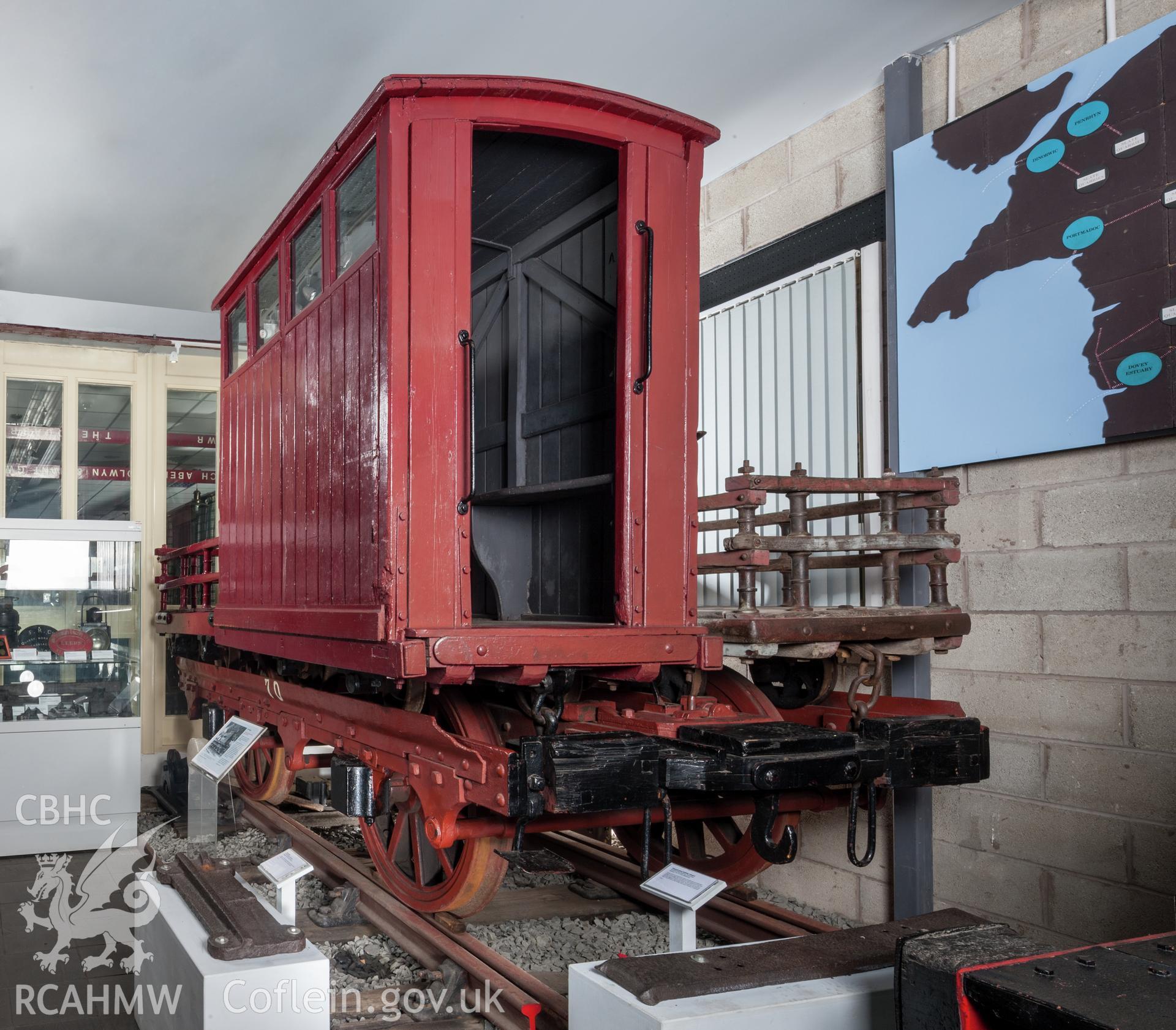 Dinorwic broad gauge truck, with guards van and quarry waggons, overhead lighting removed for clarity
