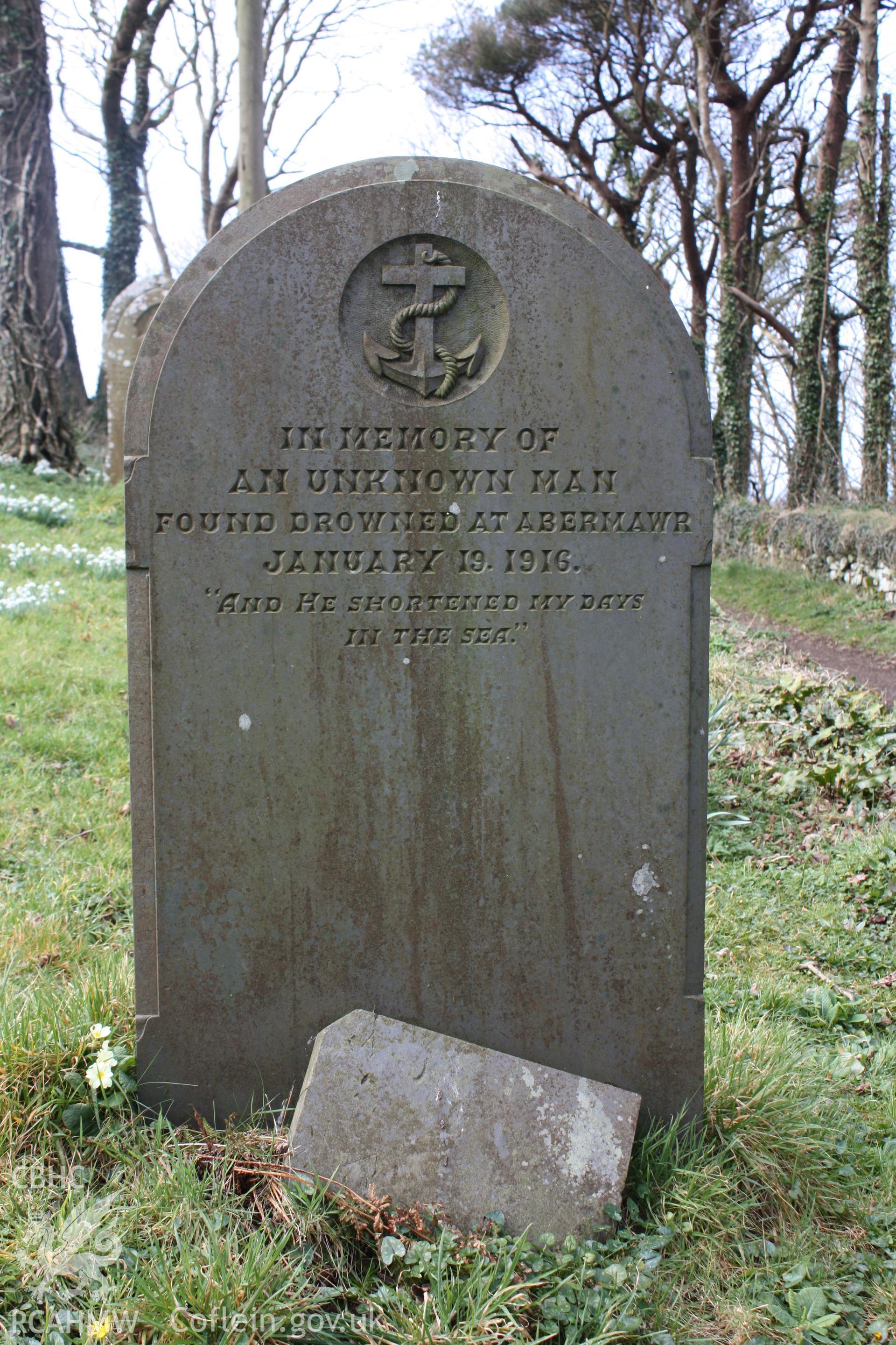 Gravestone commemorating the loss of an unknown sailor drowned during World War I