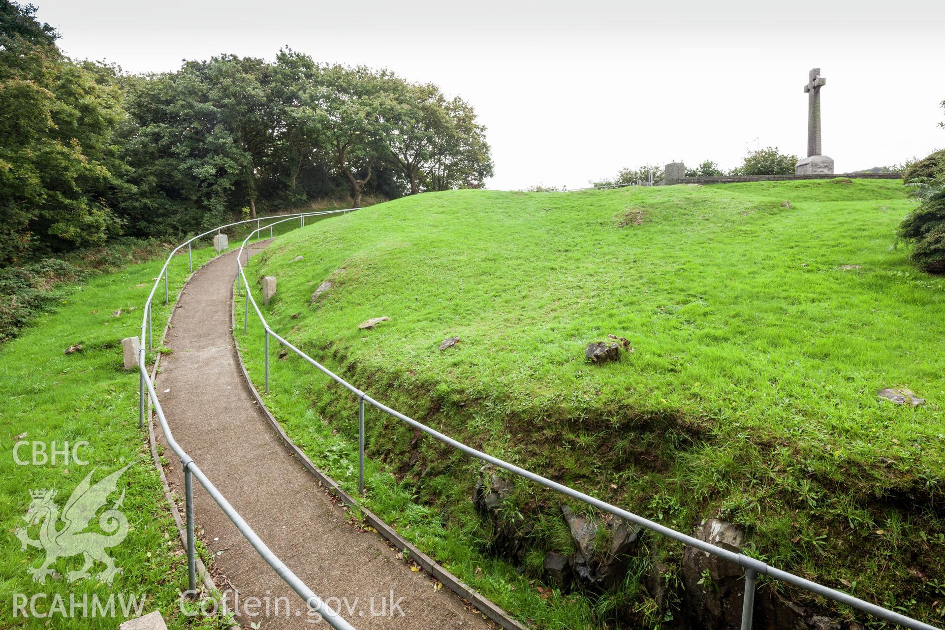 Path leading to memorial