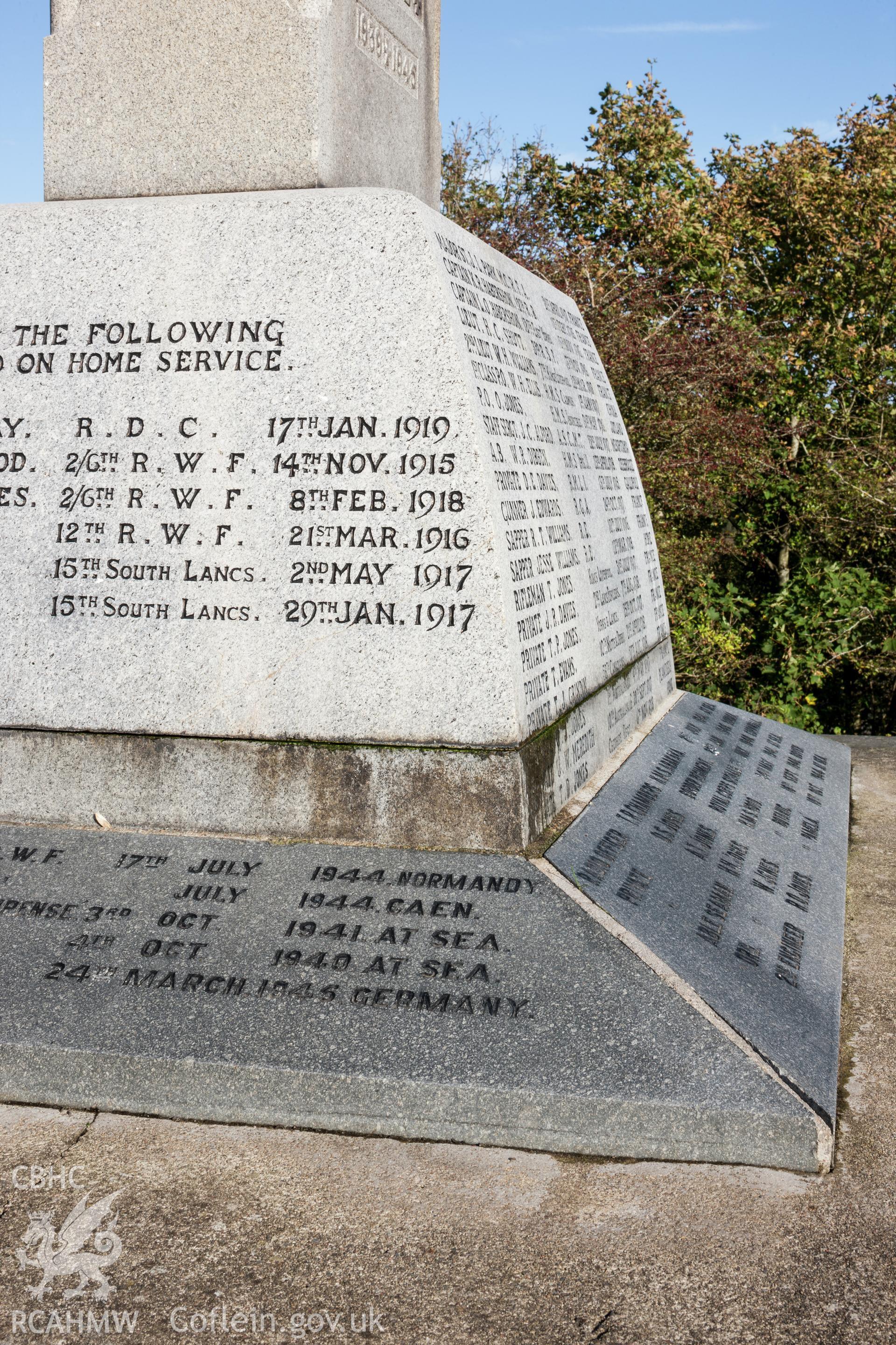 Base of plinth from the southeast, with WW2 skirt inscription.
