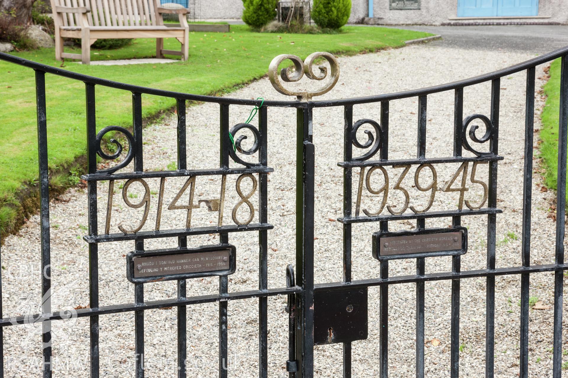 Gates with world war dates