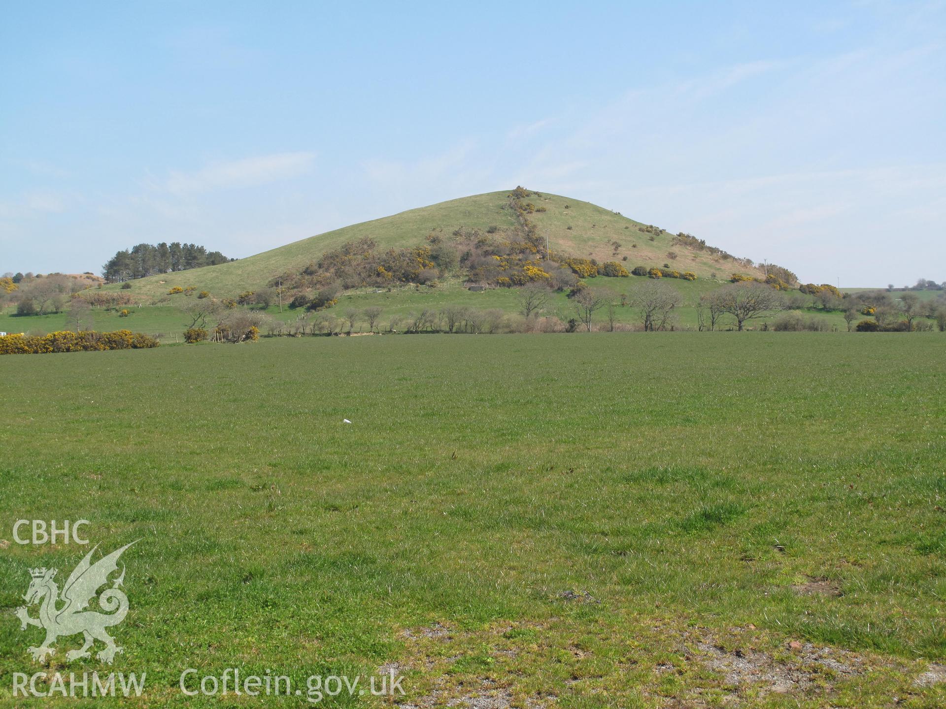 View of Crug Mawr, near Cardigan, from the west, taken by Brian Malaws on 14 April 2010.