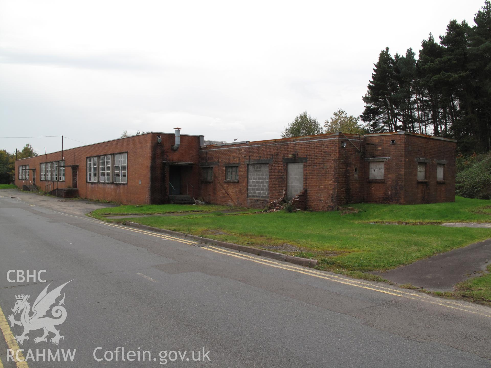 Building at SN 93635 06150, Main Avenue Hirwaun ROF, from the northwest, taken by Brian Malaws on 08 October 2010.