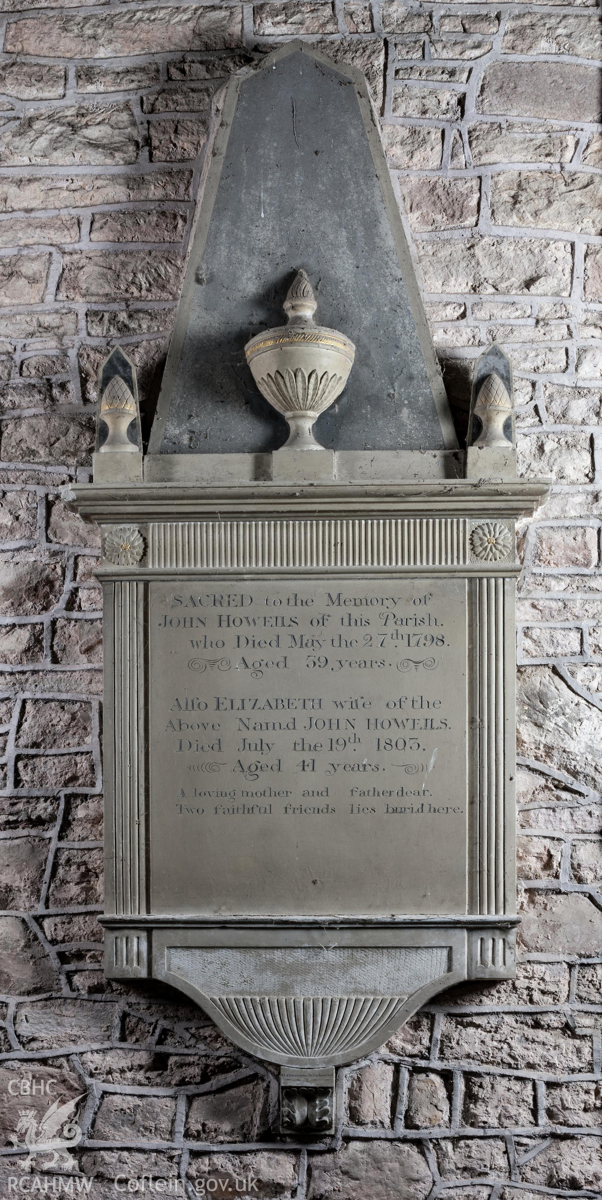 Memorial to John (1798) and Elizabeth Howells (1803)