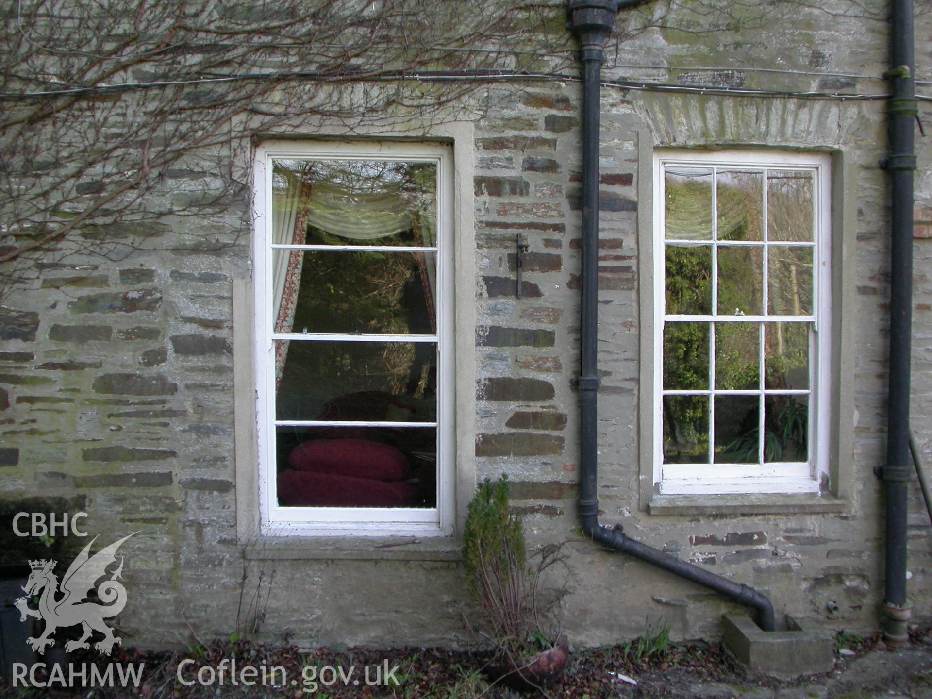 Detail of windows in north elevation of north range