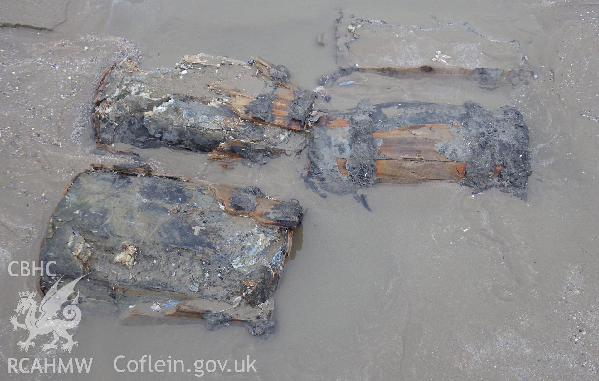 Outer wooden strakes eroded away revealing contents