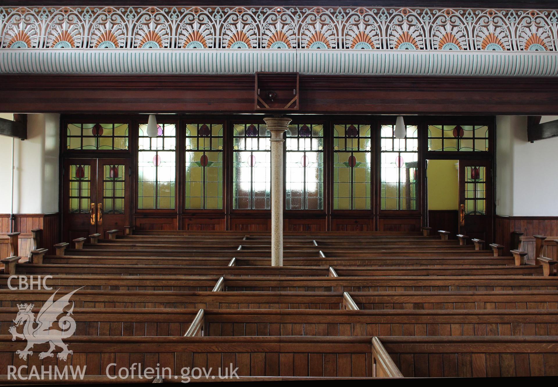 Bethel Independent Chapel, Pen-clawdd, detail of vestibule screen and end gallery