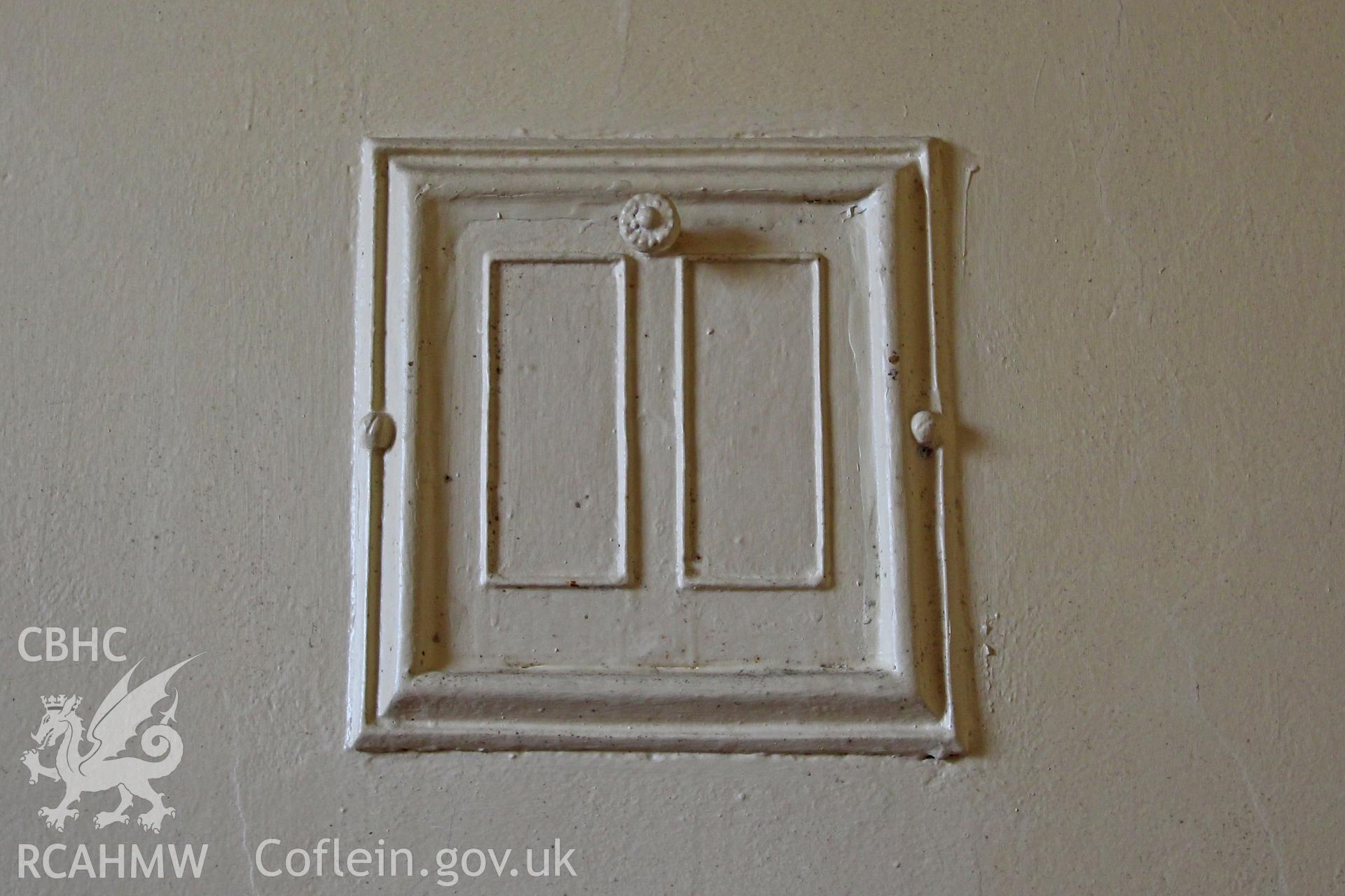 Bethel Independent Chapel, Pen-Clawdd, detail of small opening in minister's room.