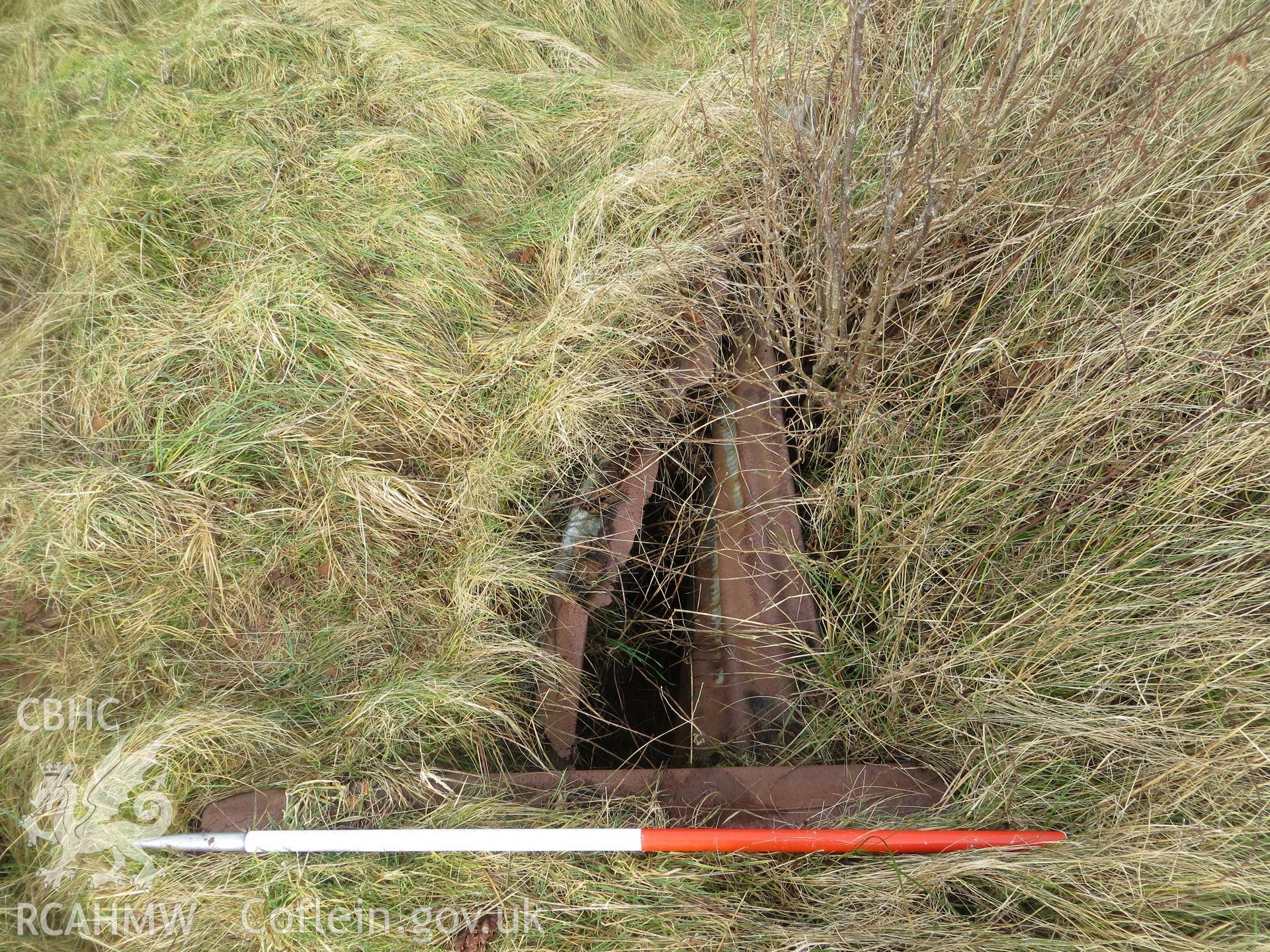 Detail of slit trench; 1m scale.