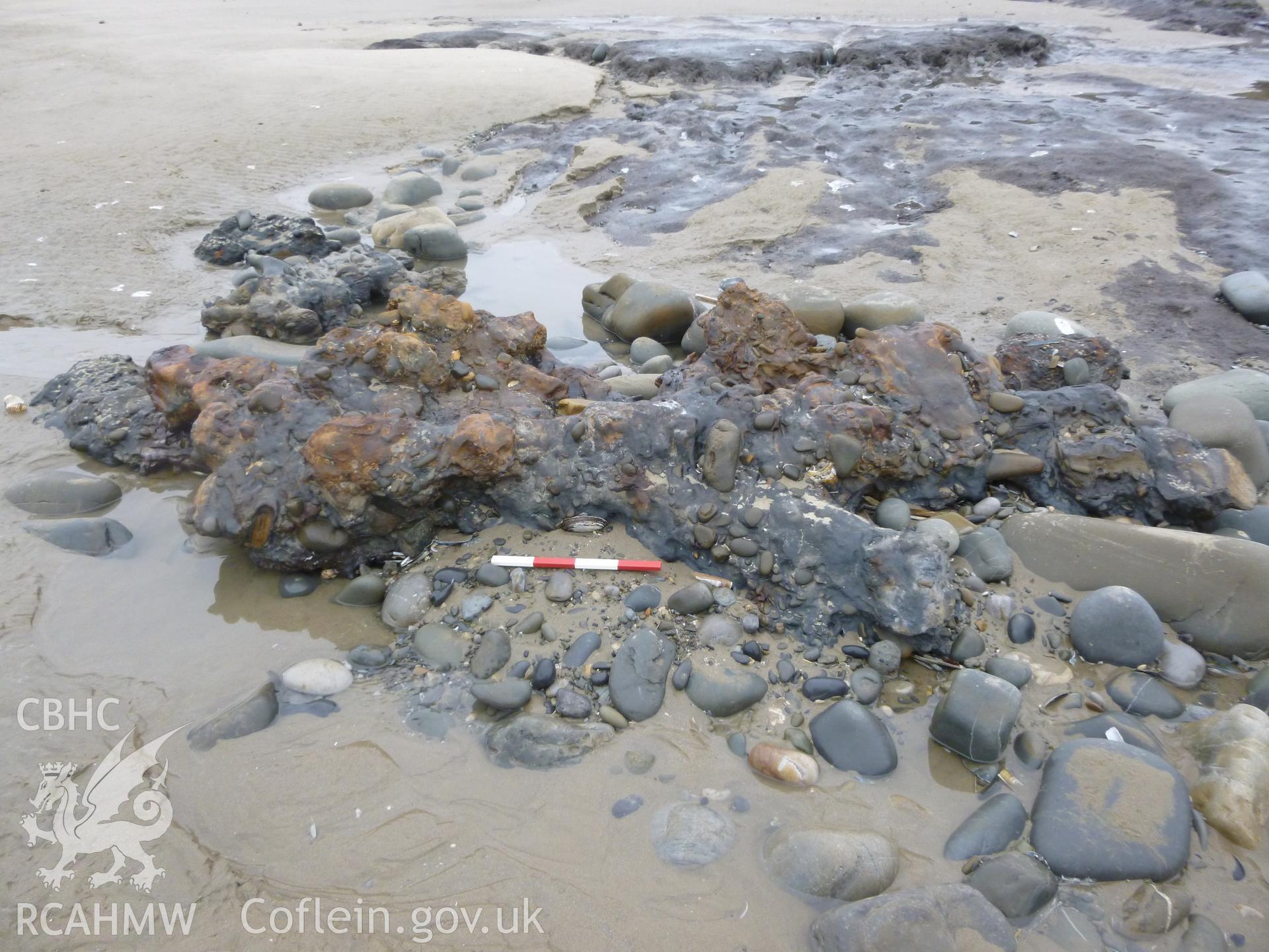 Large concretion to the northwest of the main site, viewed from east with photo scale
