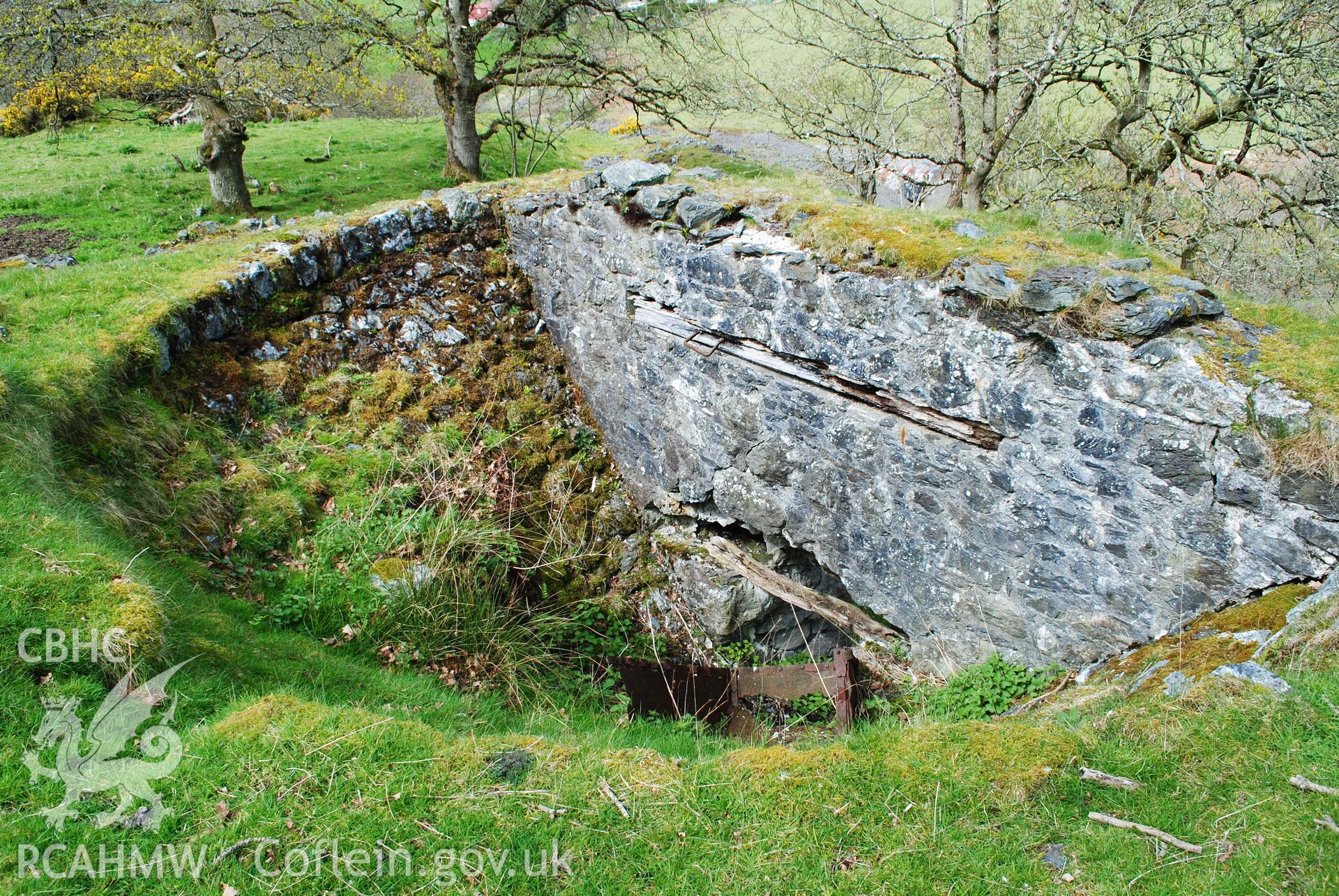 Masonry remains of semi-circular feature