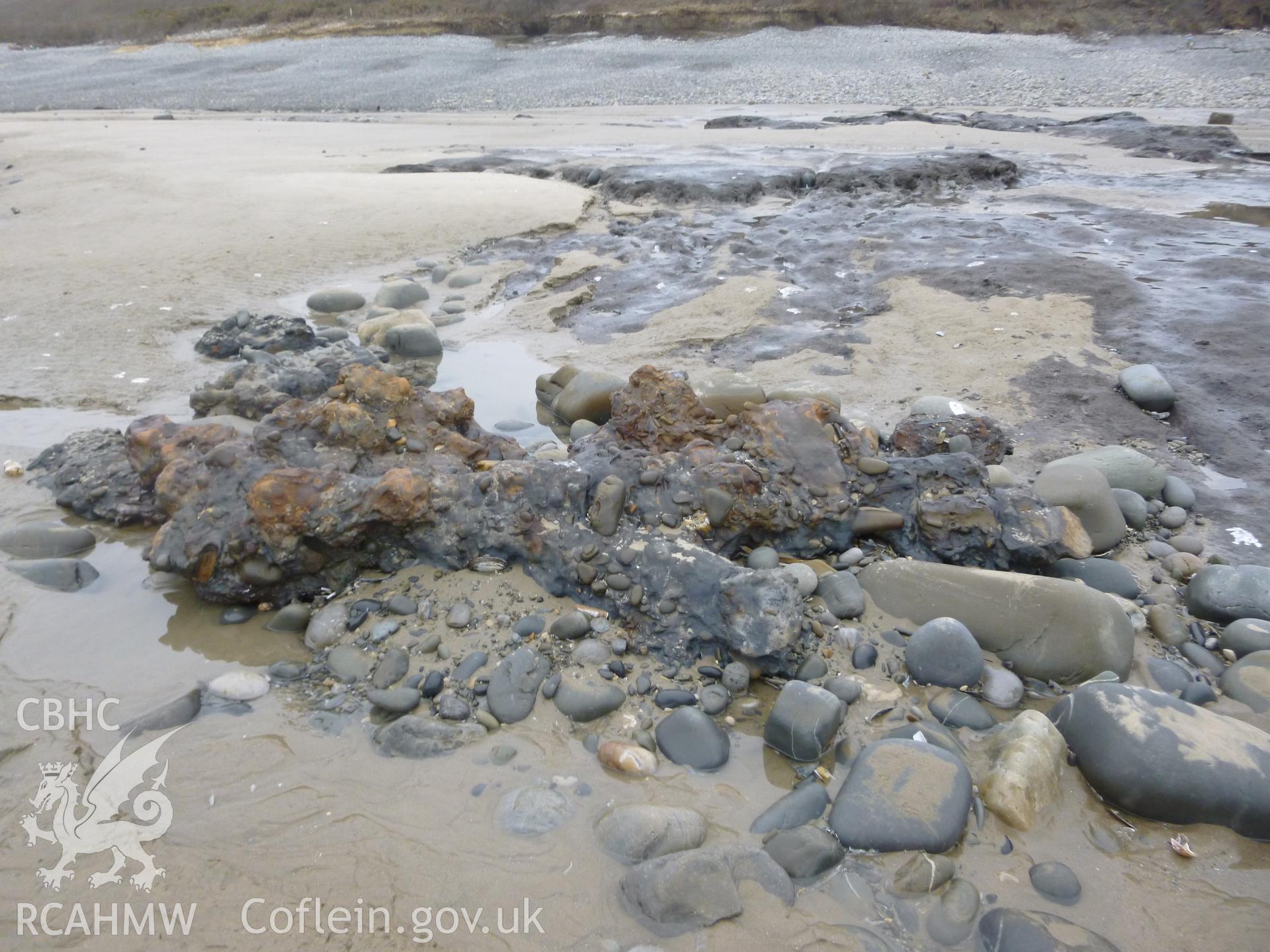 Large concretion to the northwest of the main site, viewed from east