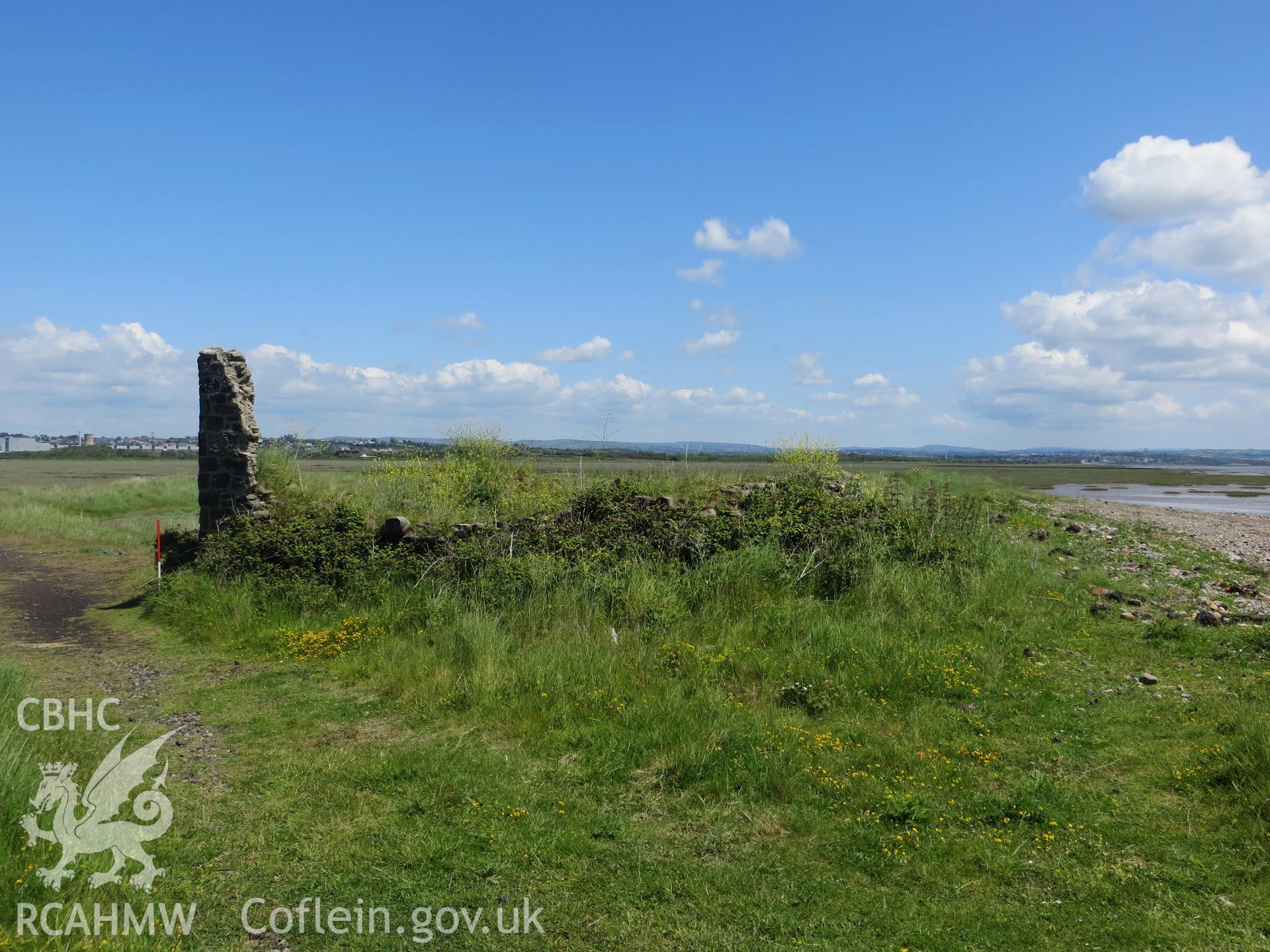 View from the west; 1m scale.