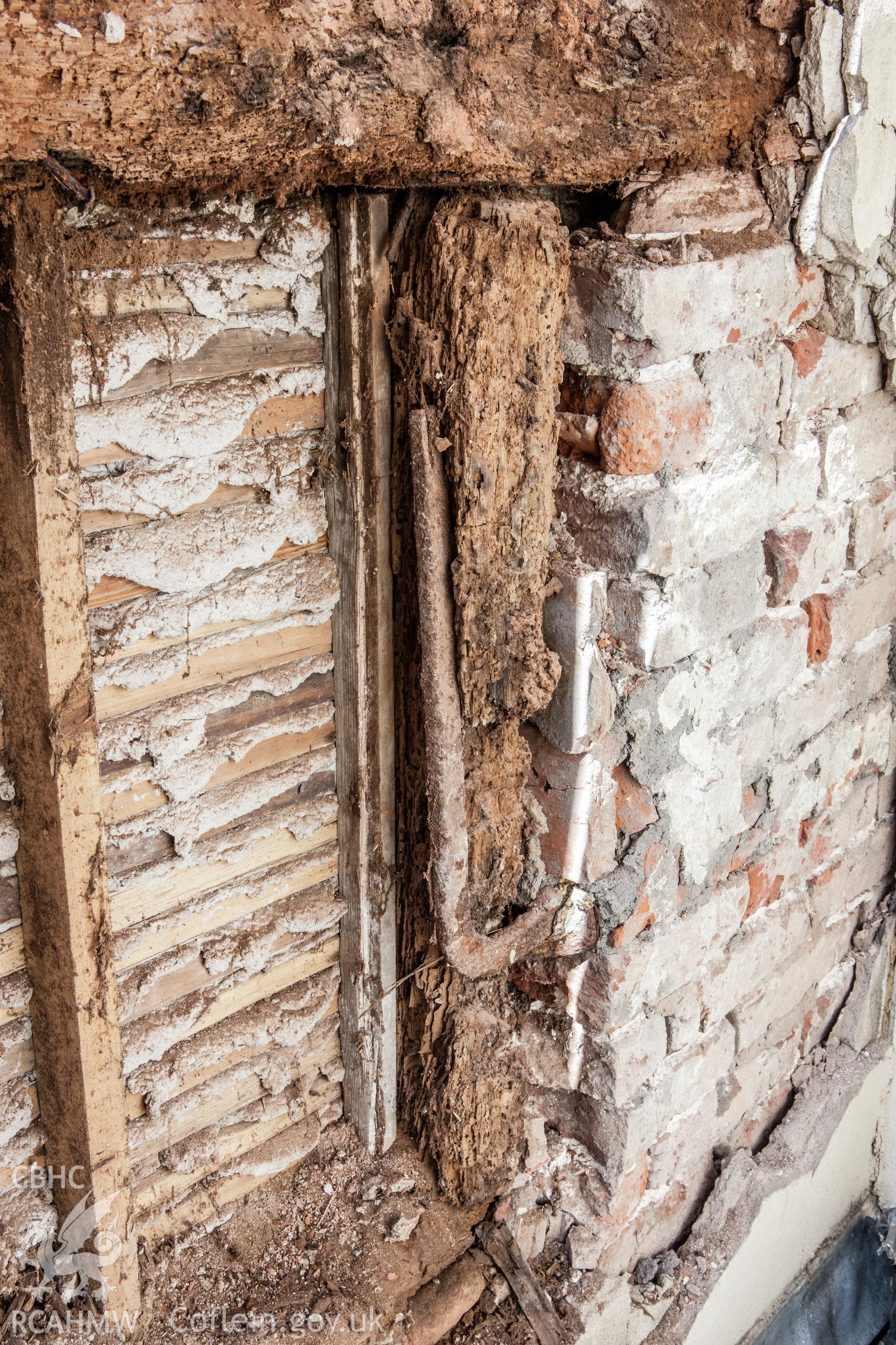 Detail of iron strapping repair at first floor level