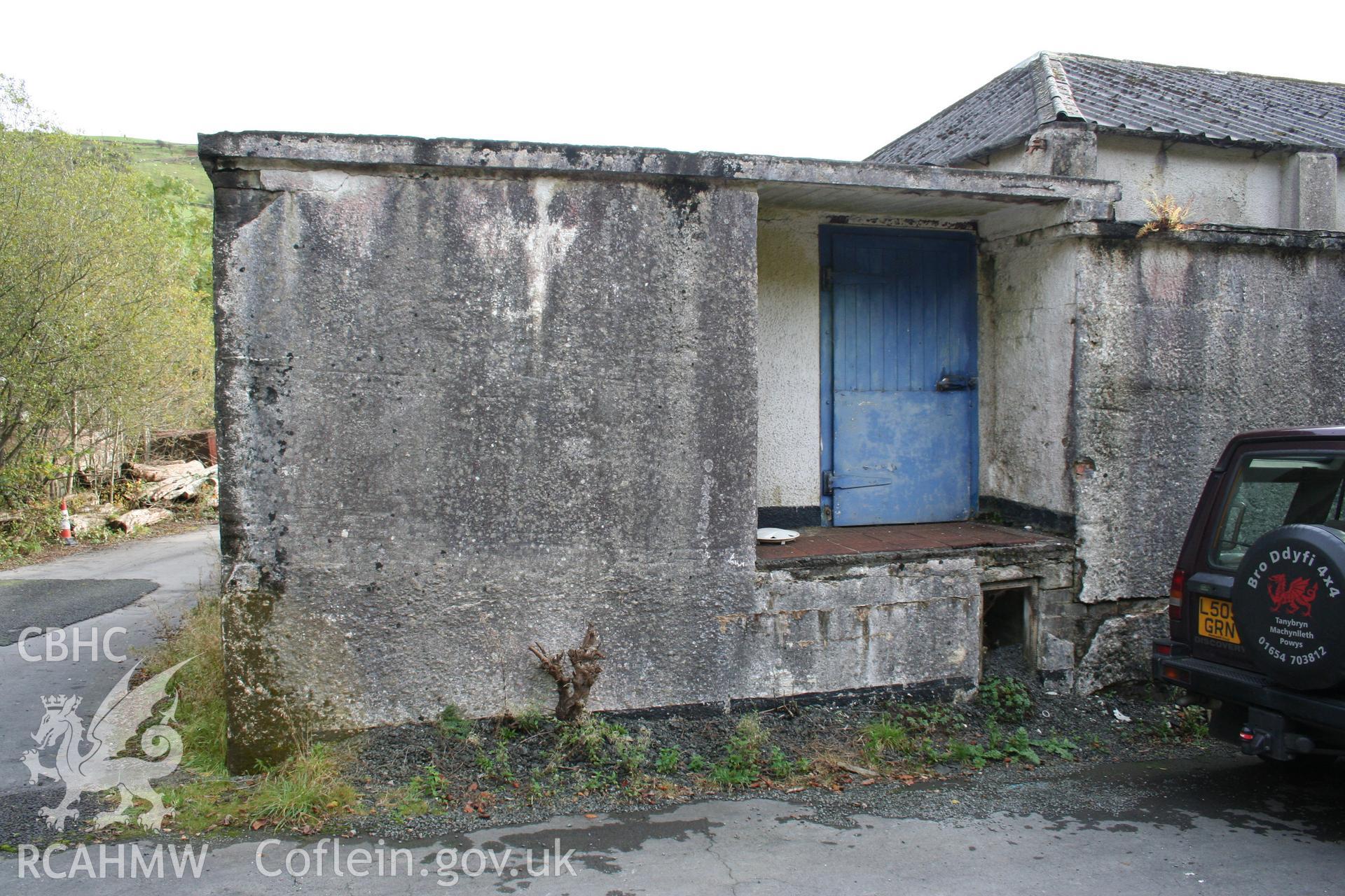View of the deck annexe from the northwest, Hufenfa Meirion Milk Depot.