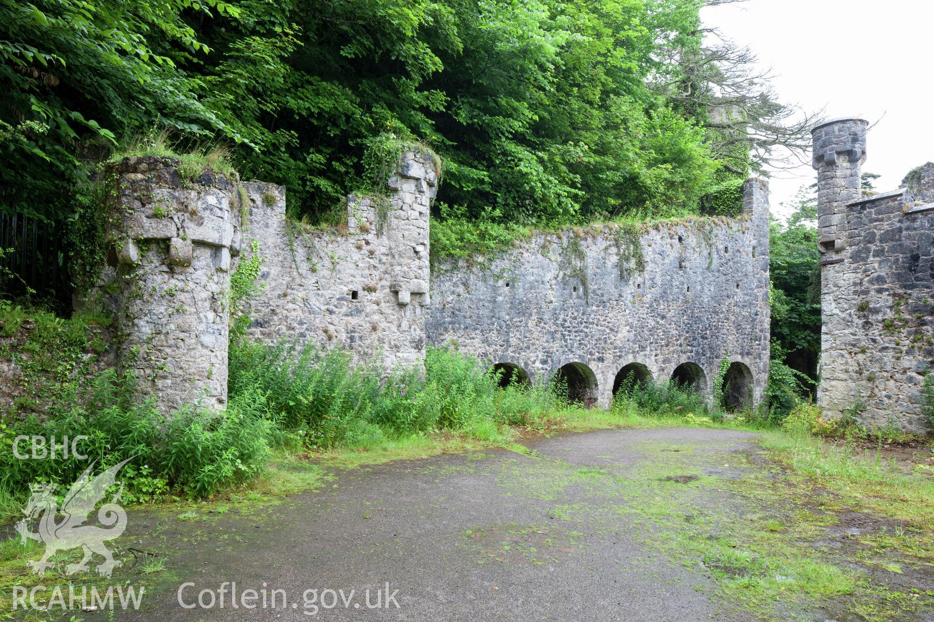 Stableyard, with dog kennels