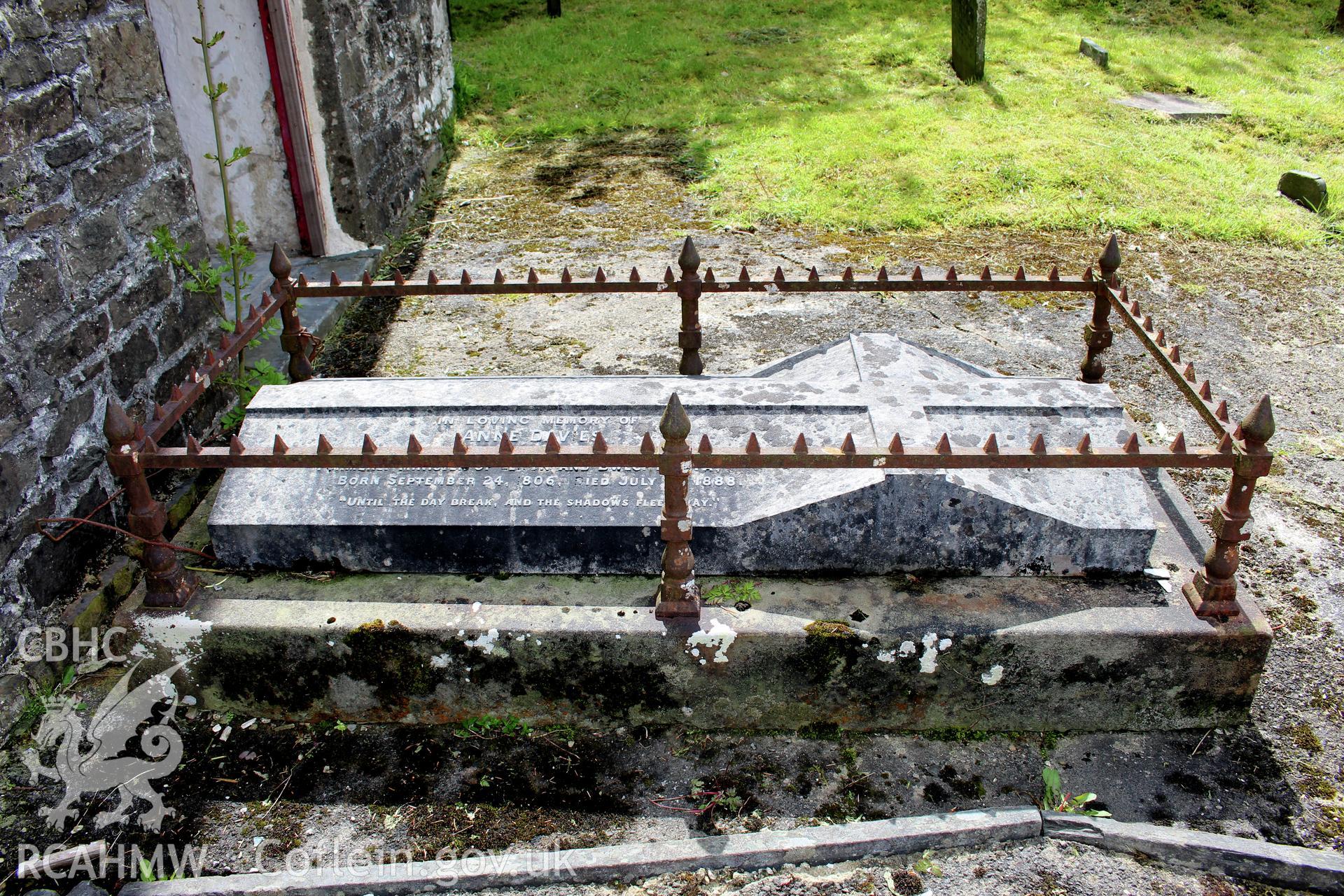 Gravestone of Anne & Harriet Louisa Davies