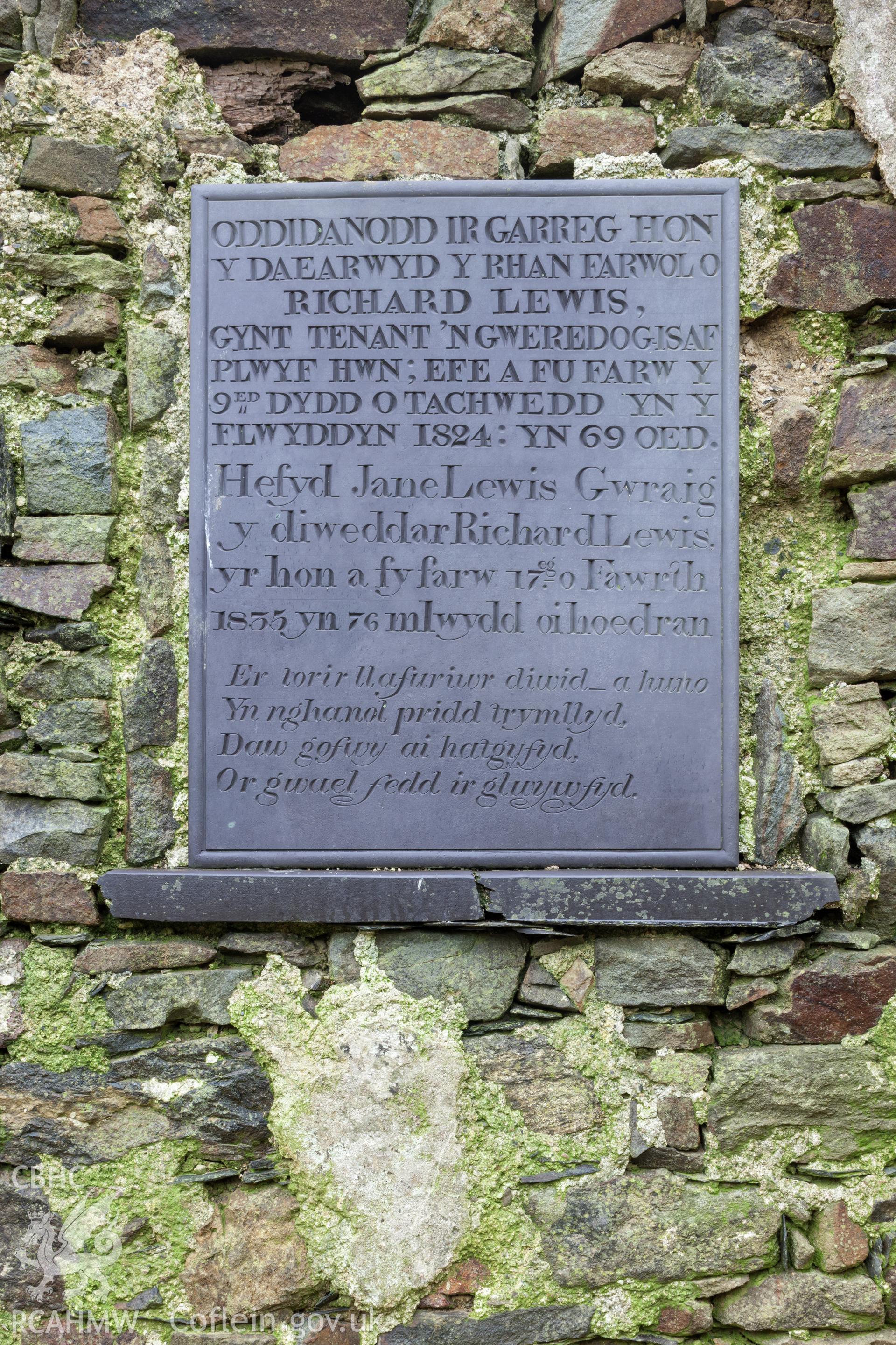 Memorial to Richard Lewis, Jane Lewis