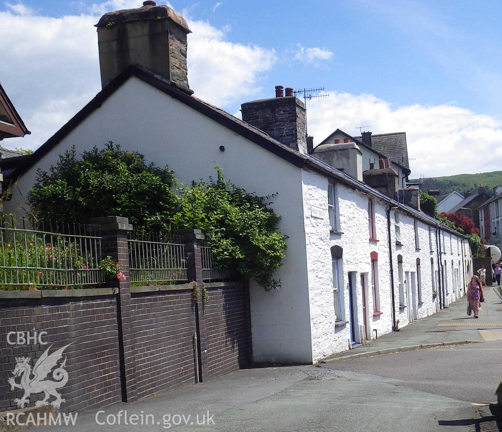Exterior view of Morris cottages (nos 1 -33), Heol Y Doll, Machynlleth