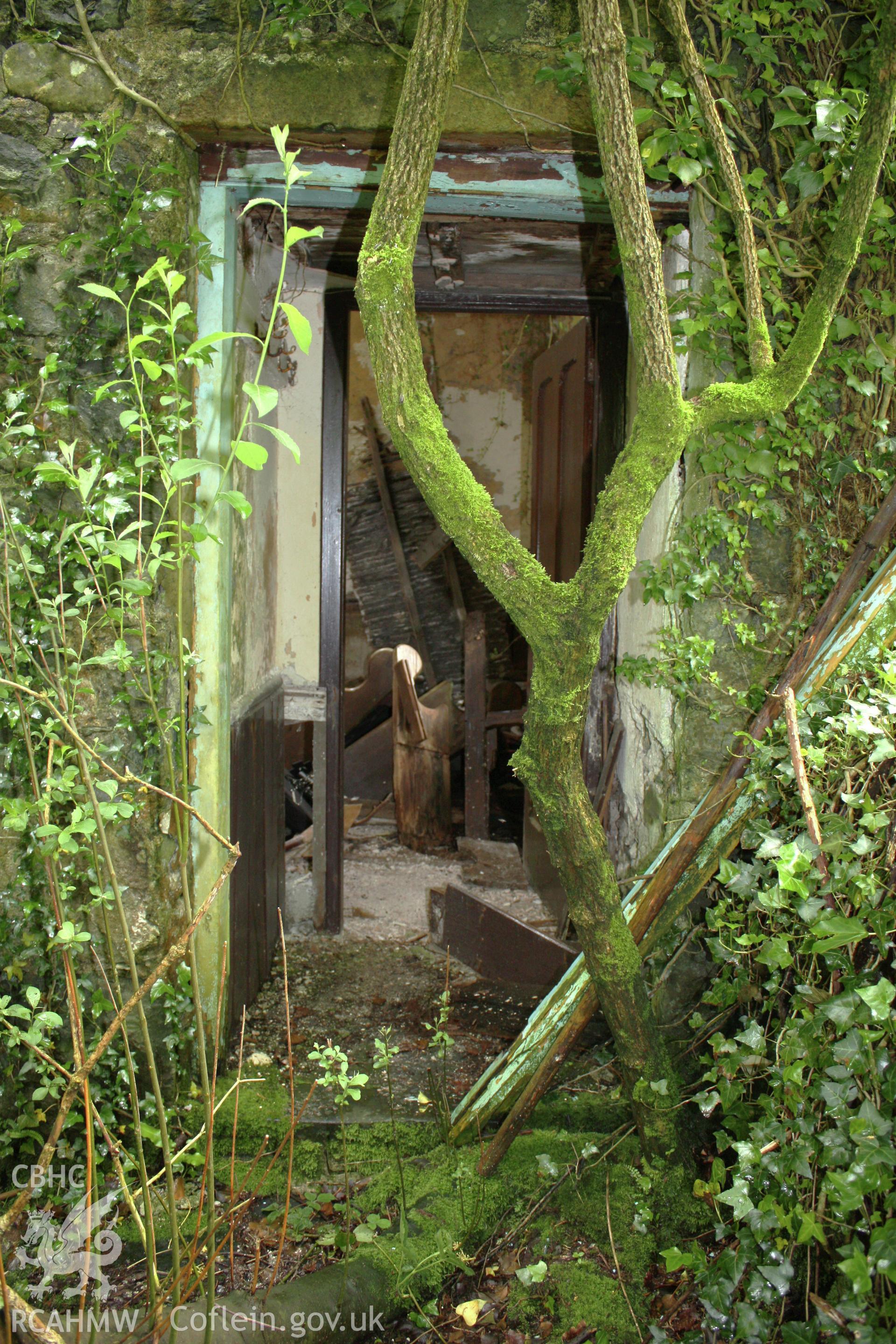 Sardis Chapel, doorway to interior on west facade