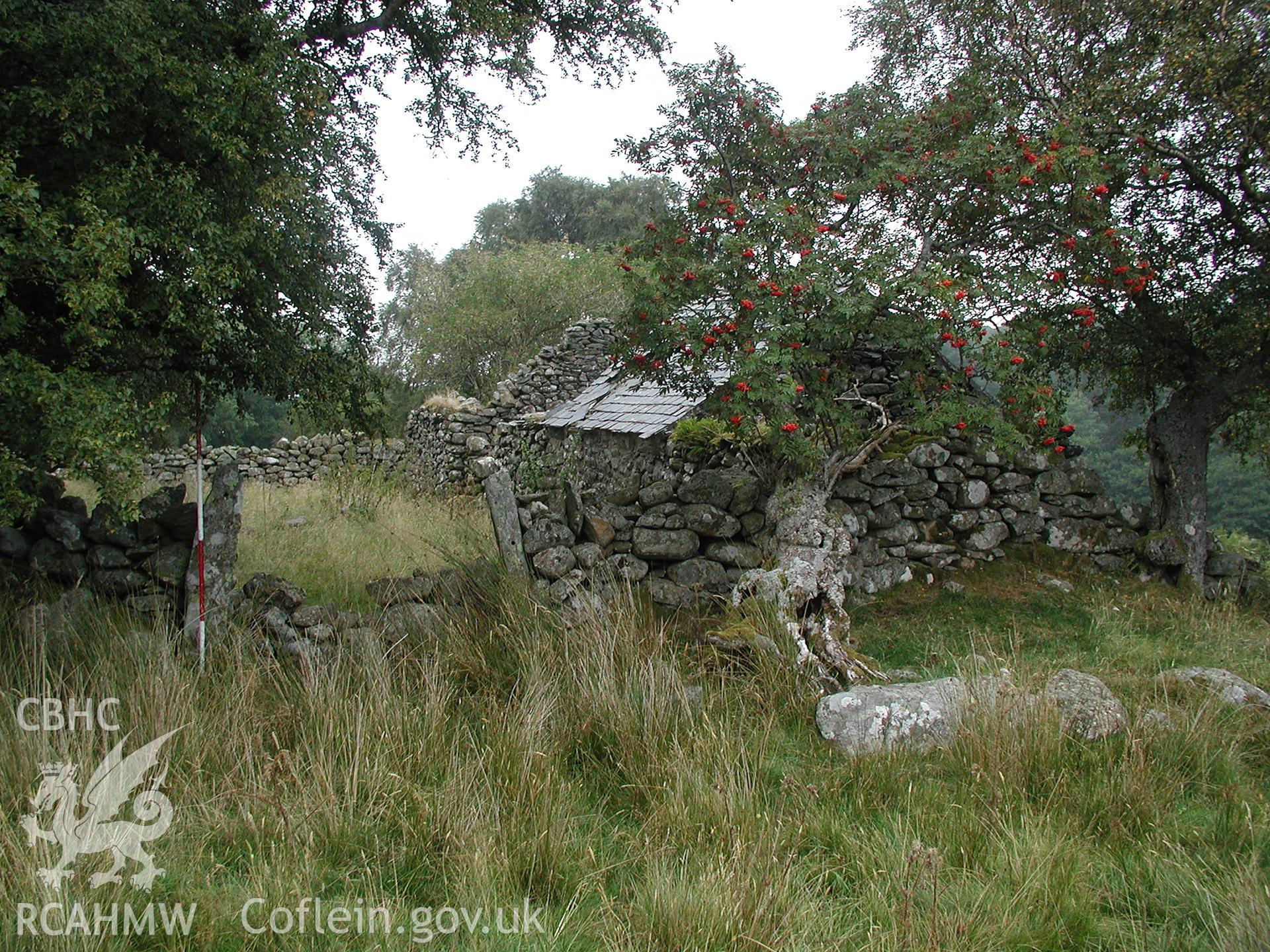 Digital photograph of Pont Newydd Cottage taken on 28/08/2003 by Cambrian Archaeological Projects during the Eastern Snowdonia Upland Survey