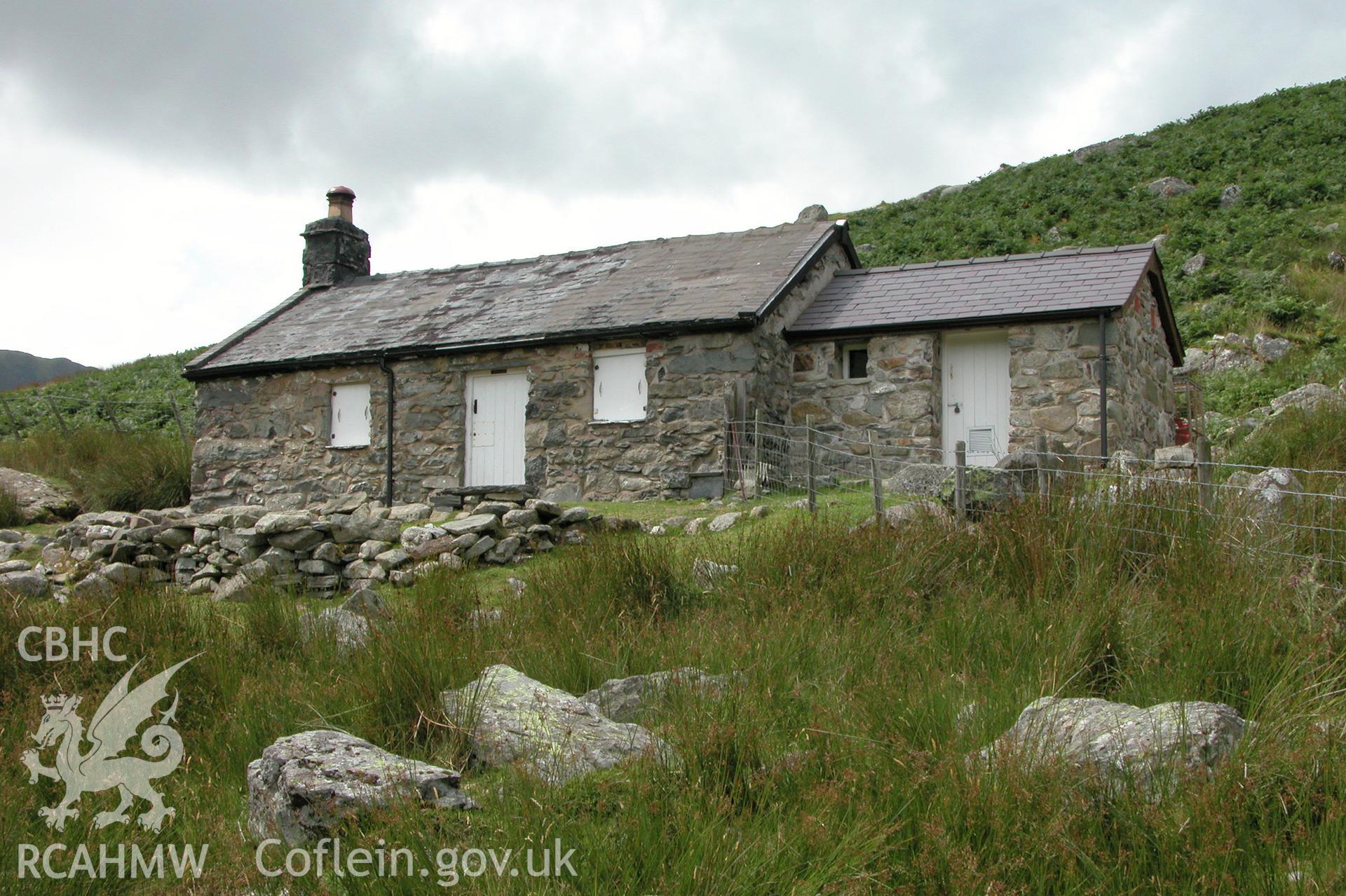 Digital photograph of Cwm Eigiau Cottage taken on 14/08/2003 by Cambrian Archaeological Projects during the Eastern Snowdonia Upland Survey