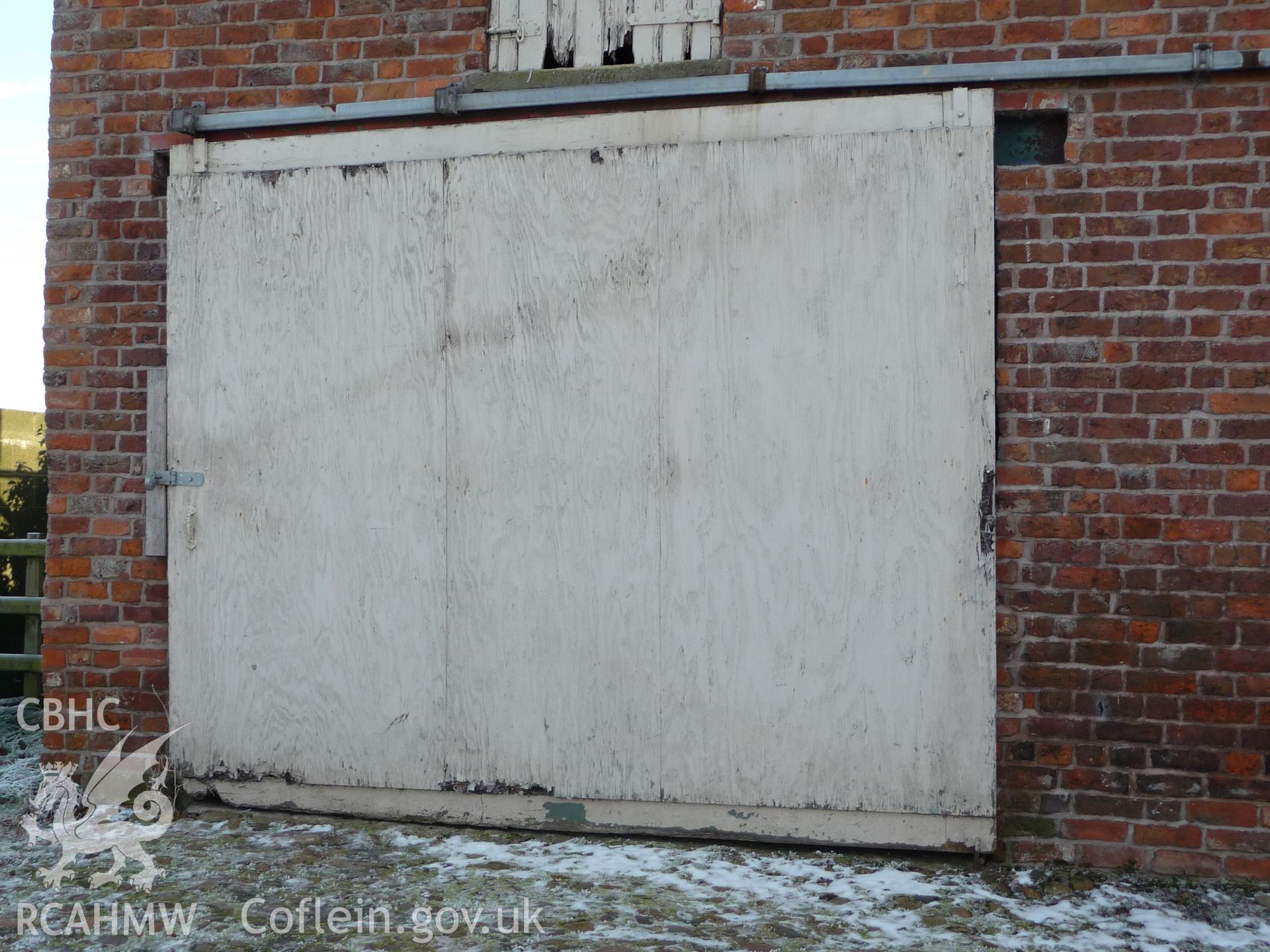 Digital colour photograph showing exterior view of barn at Marchwiel Old Hall