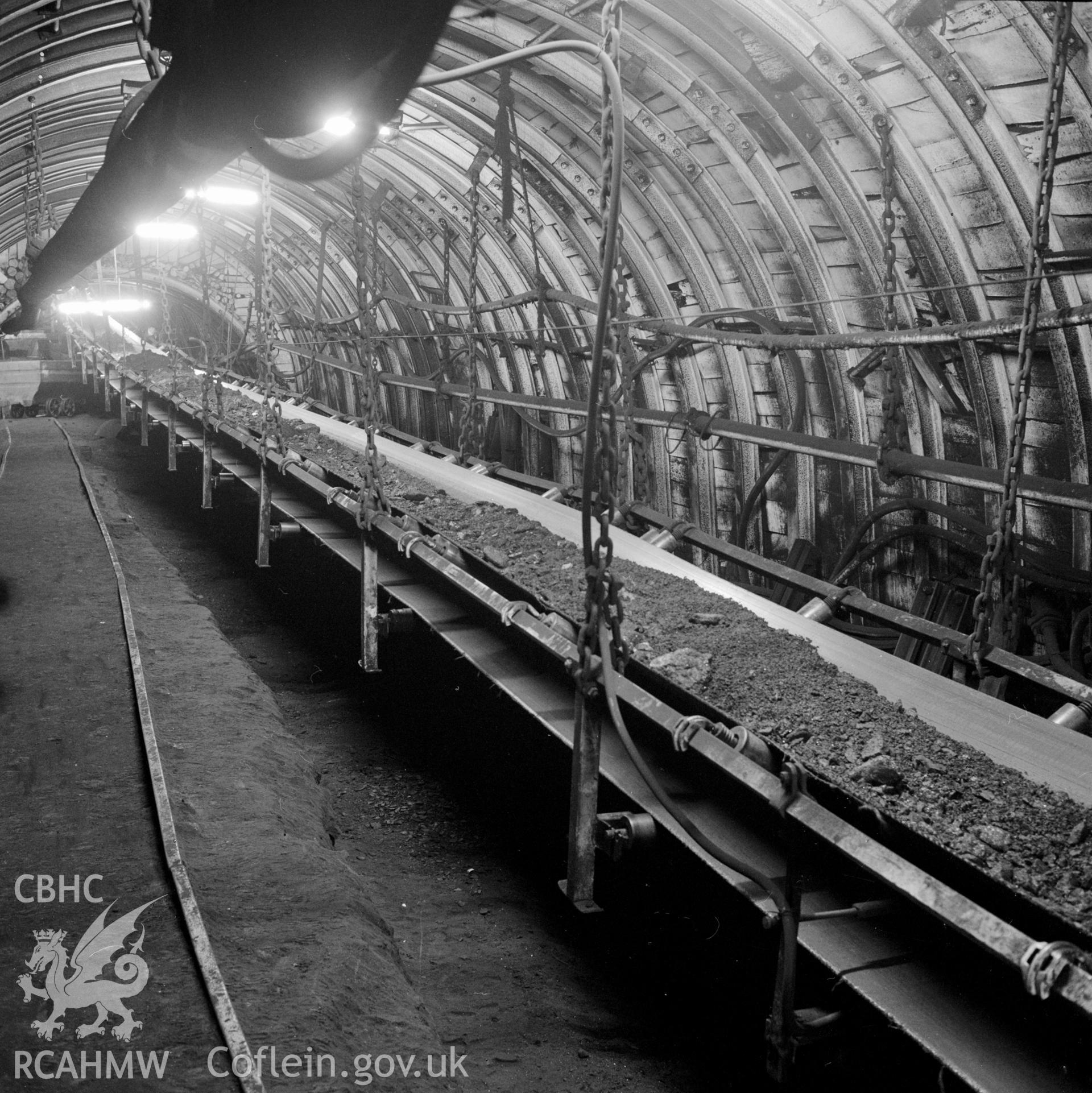 North Celynen Colliery. Main conveyor near pit bottom (Cornwell ref: 24). NA/MM/91/121e