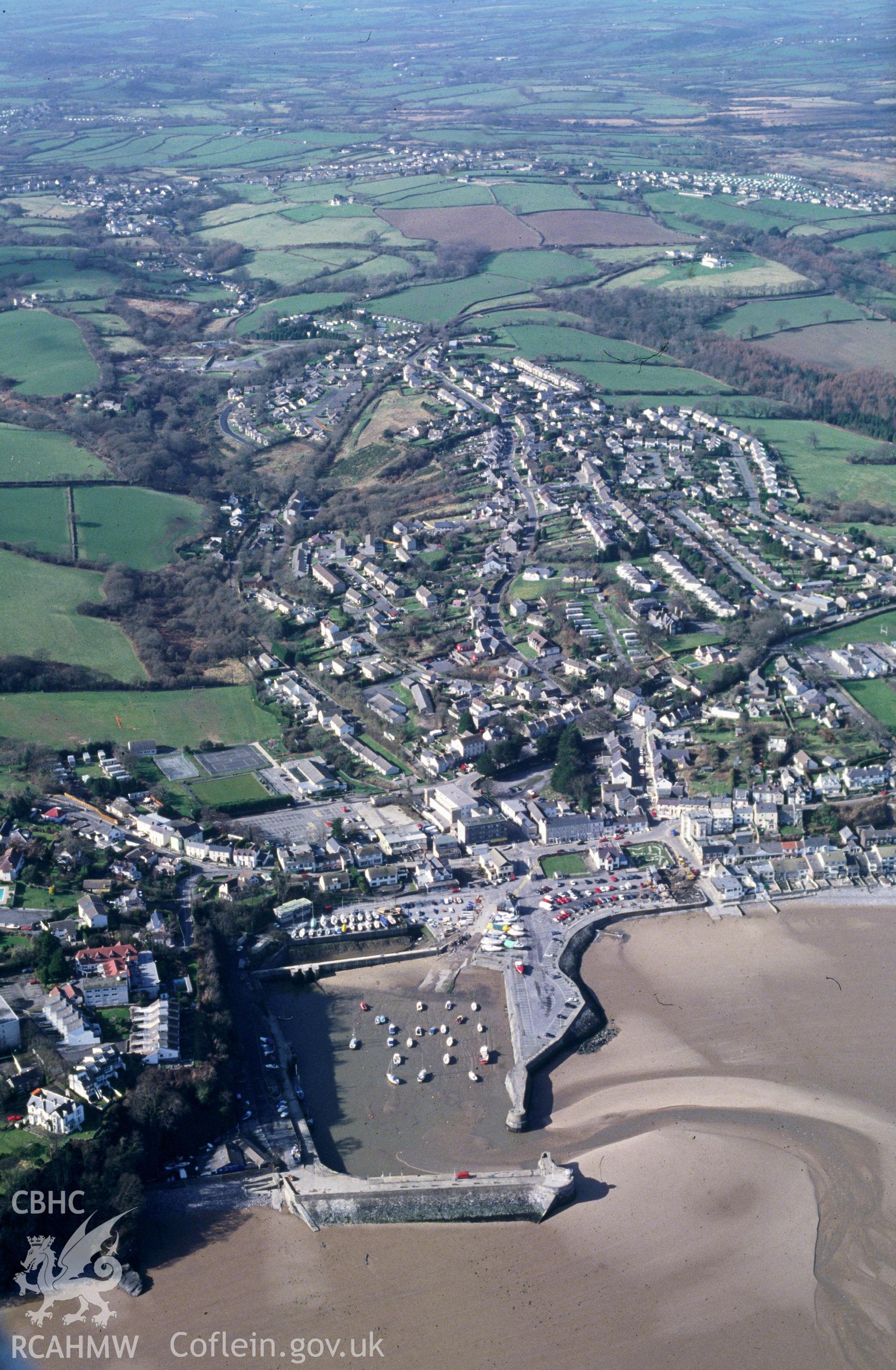 RCAHMW colour slide oblique aerial photograph of Saundersfoot, Saudersfoot, taken by C.R. Musson, 02/03/94