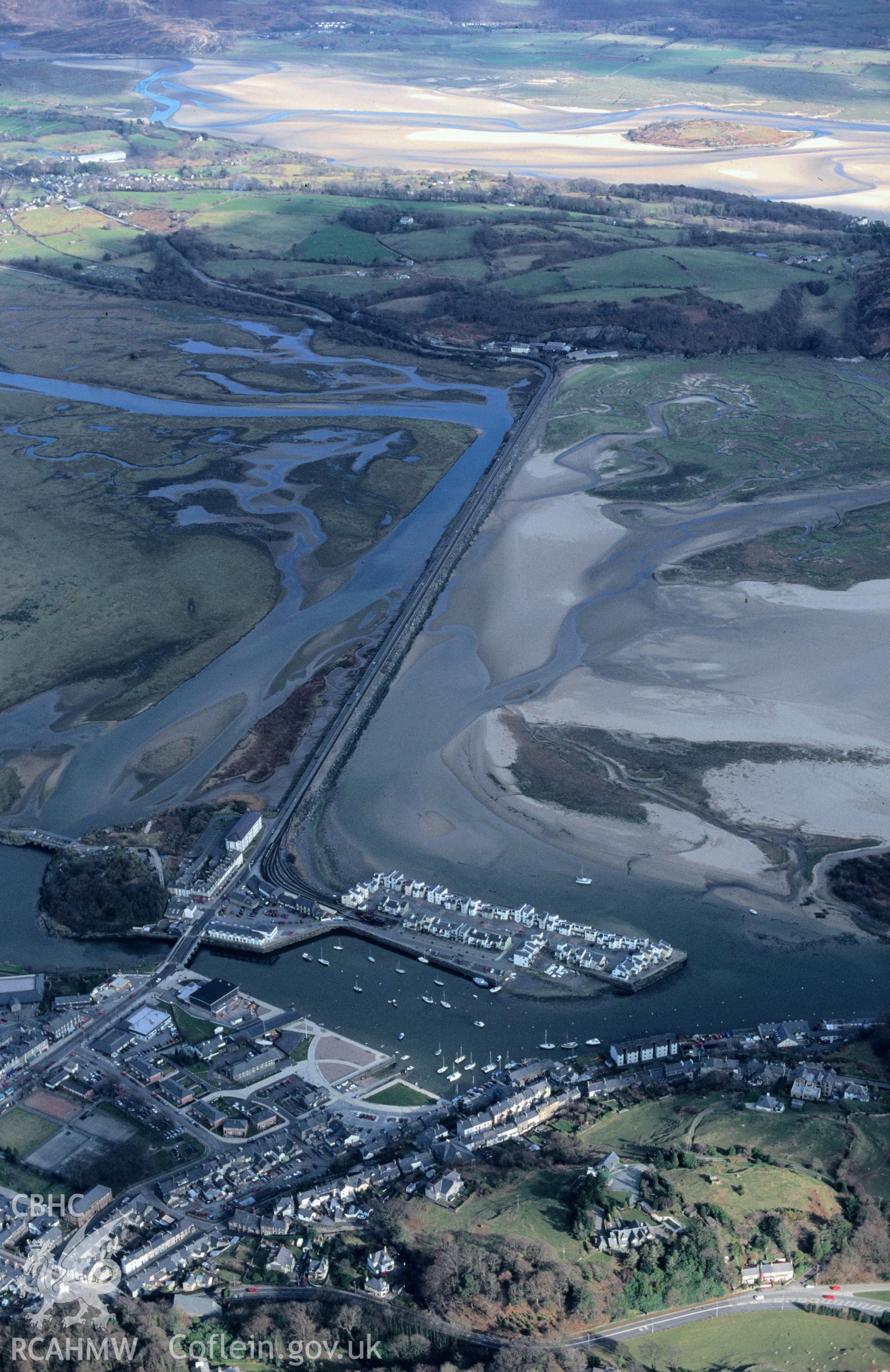 RCAHMW colour slide oblique aerial photograph of Traeth Mawr Embankment, Porthmadoc;Penrhyndeudraeth, taken by C.R.Musson on the 30/03/1996
