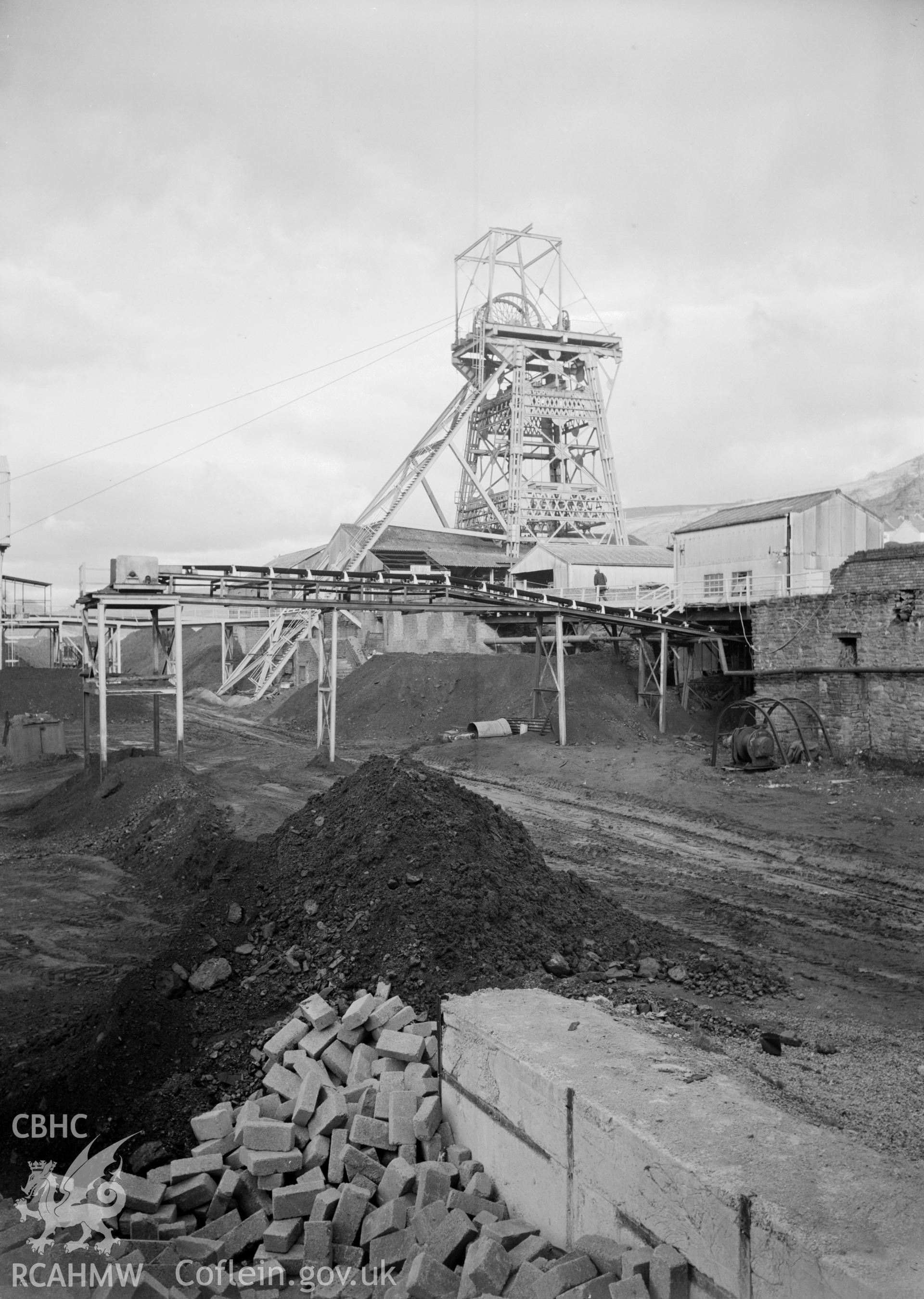 Headframe. NA/GEN/90/047e