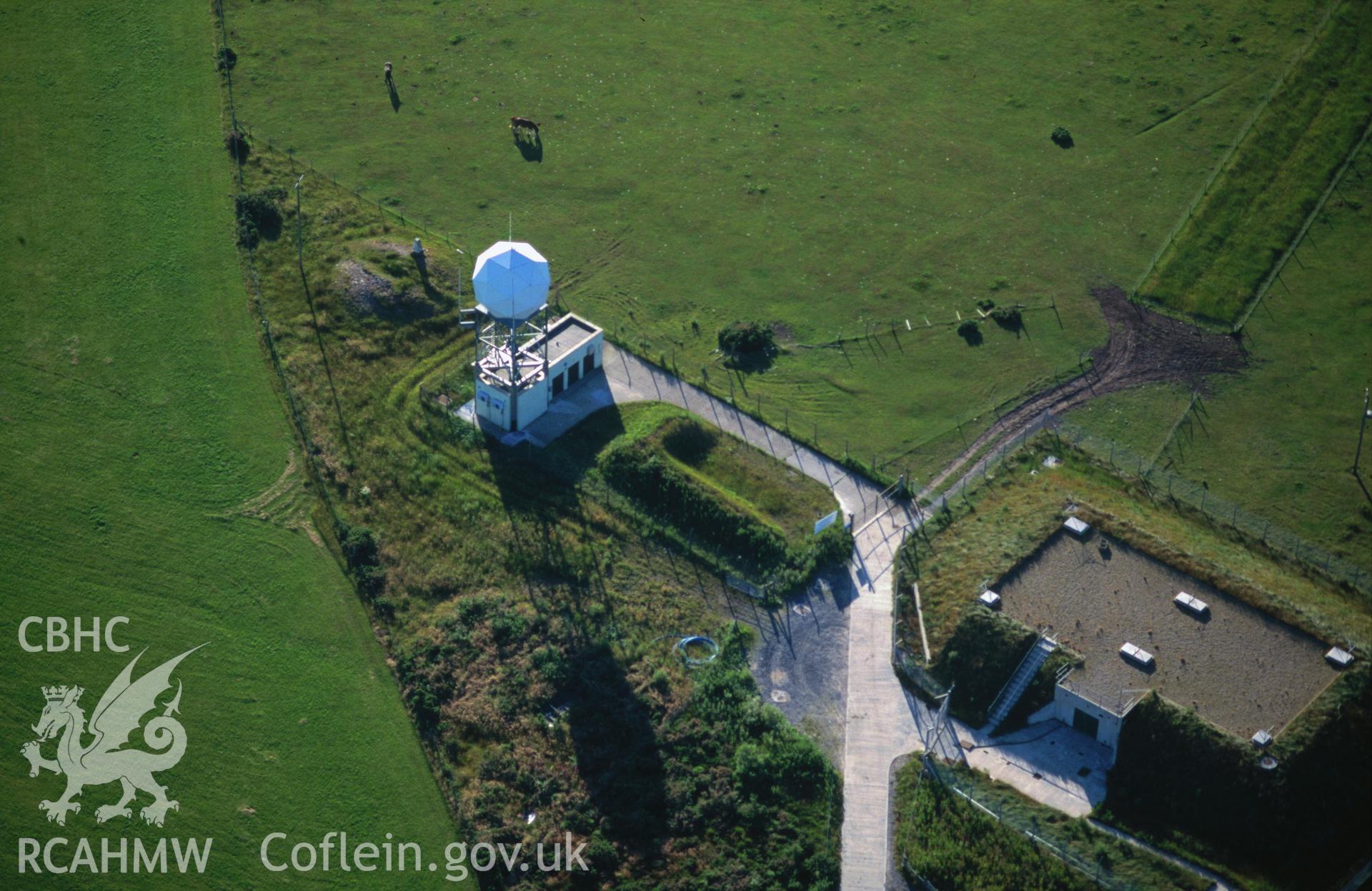 RCAHMW colour slide oblique aerial photograph of Crugygorllwyn, Cenarth, taken by C.R.Musson on the 15/07/1996