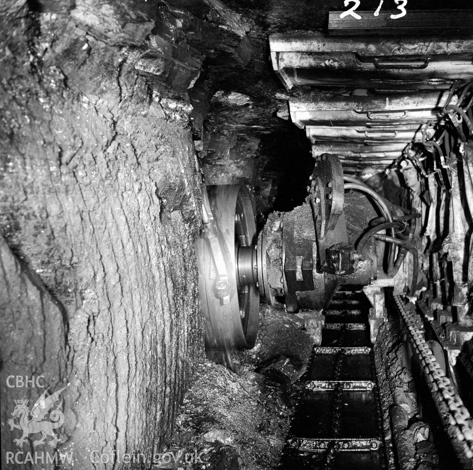 North Celynen Colliery. Coal face with shearer (Cornwell ref: 25). NA/MM/91/121e