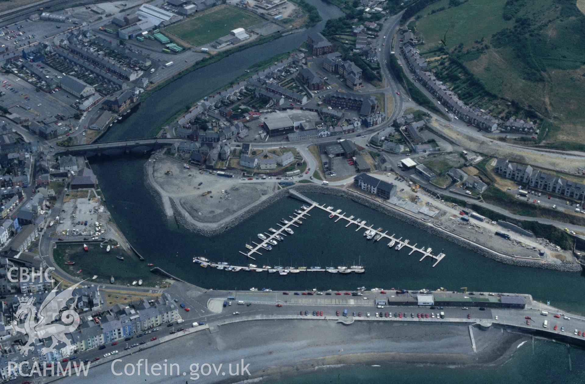 RCAHMW colour oblique aerial photograph of Aberystwyth Harbour taken on 02/07/1995 by C.R. Musson