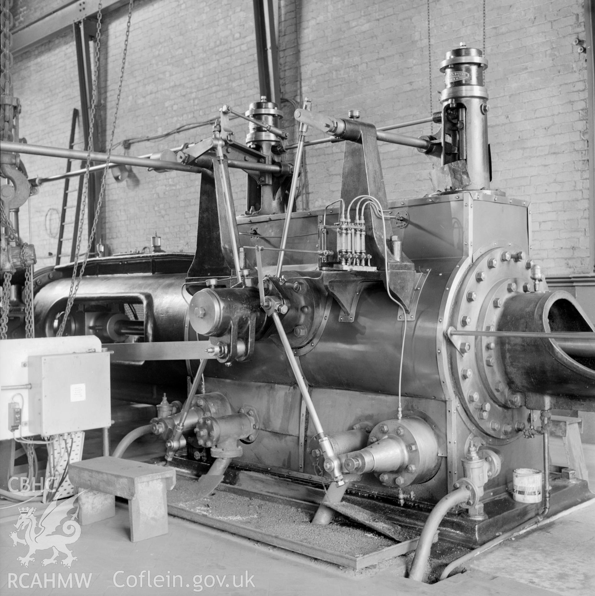 Steam winder. NA/GEN/90/047e
