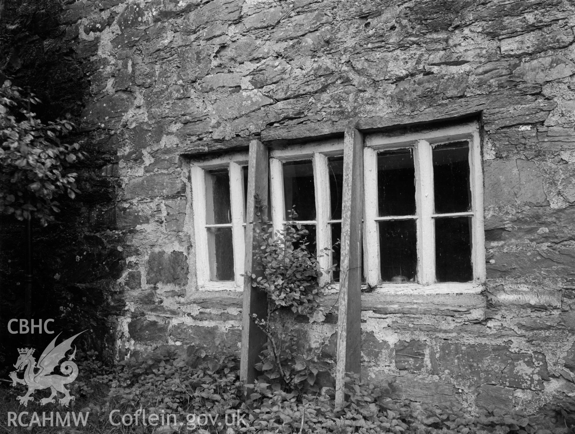 Propped window in the east elevation.