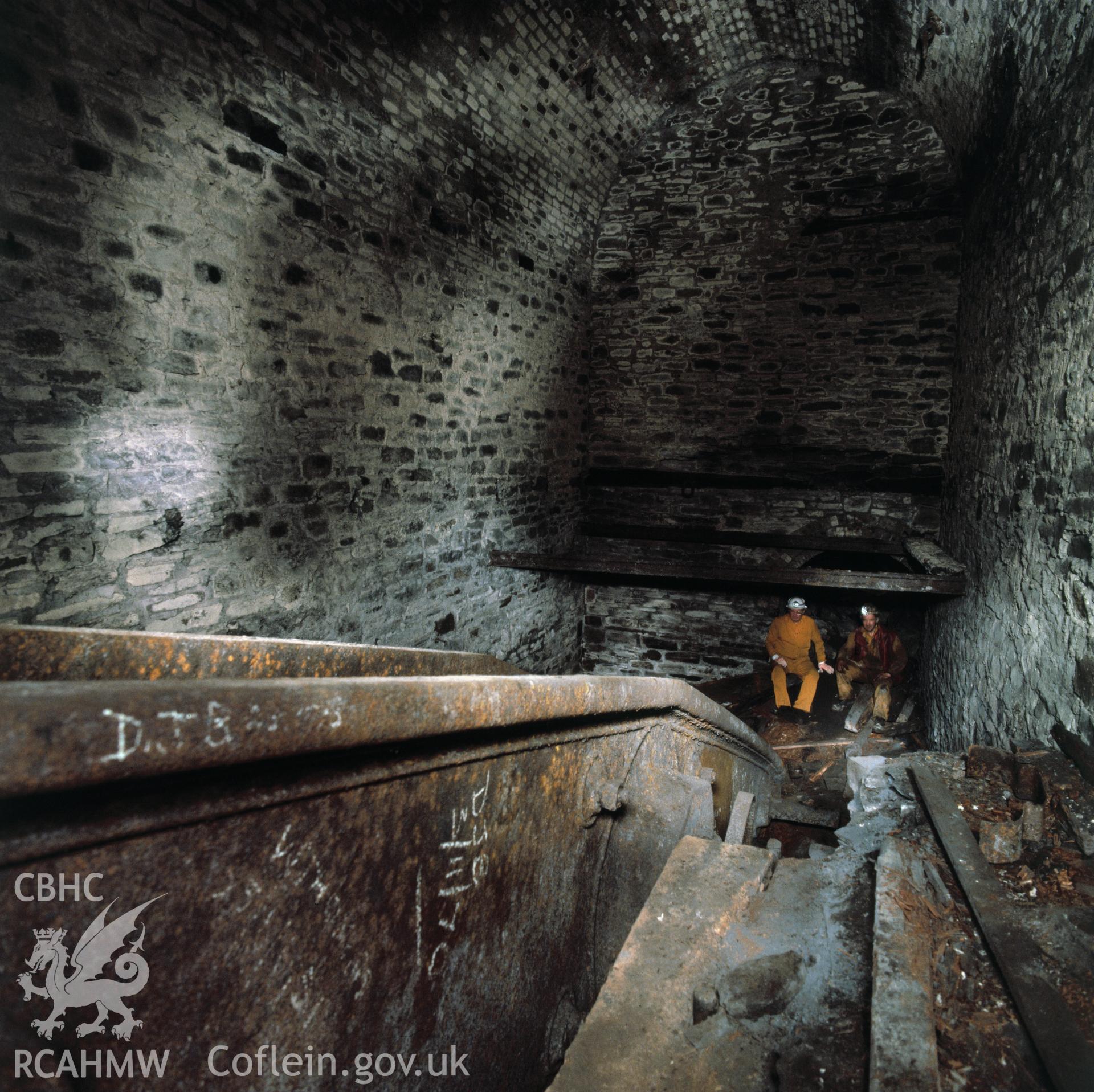 Interior of surface building. NA/GEN/90/047e