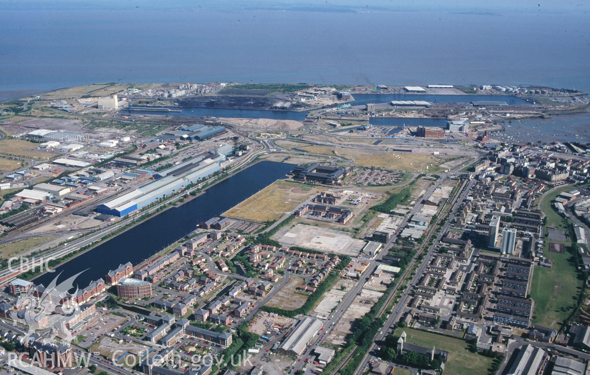 RCAHMW colour oblique aerial photograph of Bute East Dock, Cardiff taken on 20/07/1995 by C.R. Musson