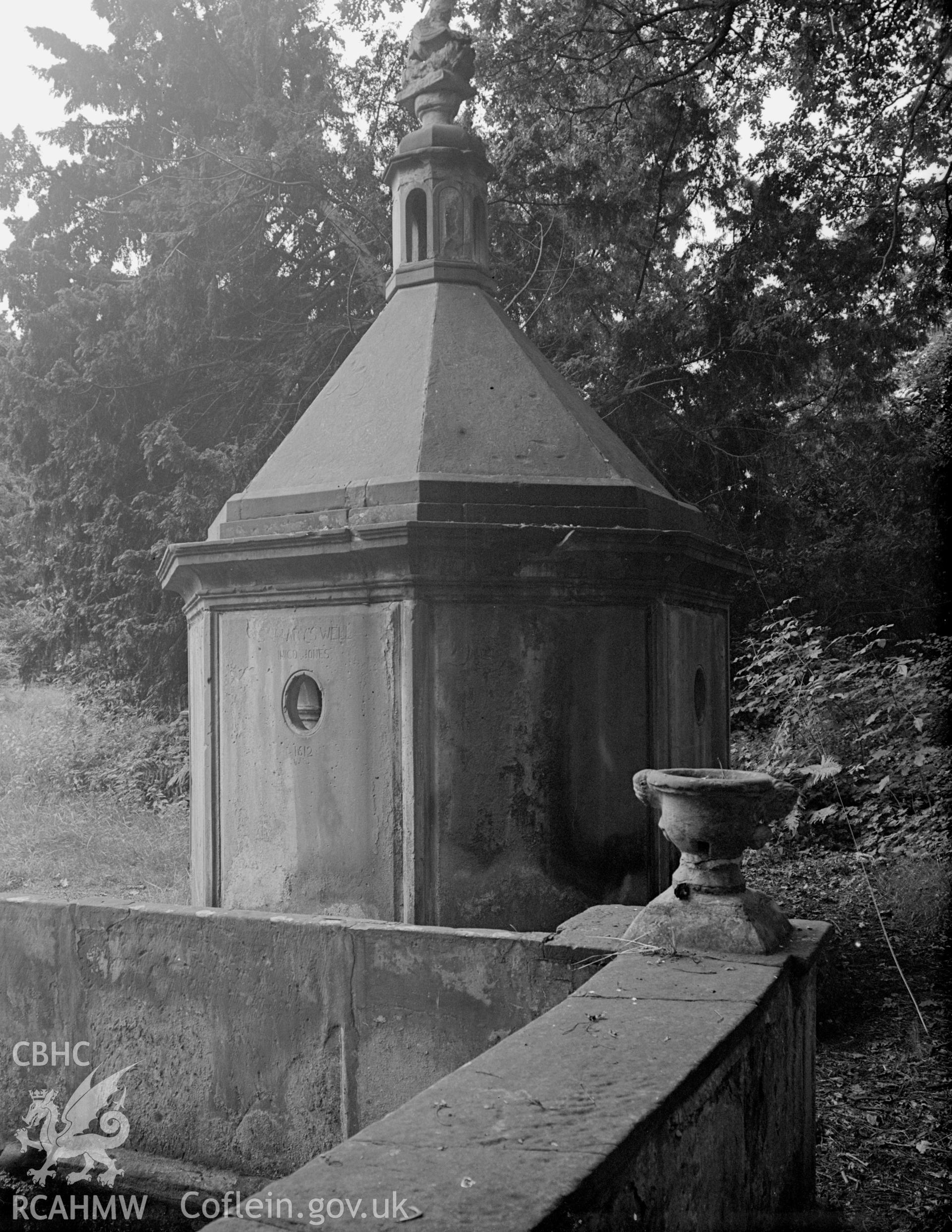 Situated north west of the main house, a little octagonal well house, with arched doorway.