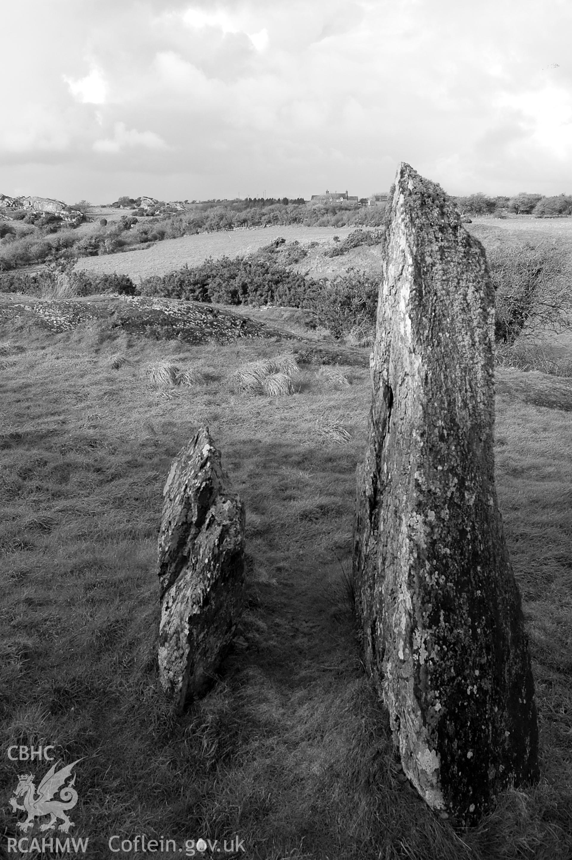 Din Dryfol Burial Chamber, portal stone from south-east.