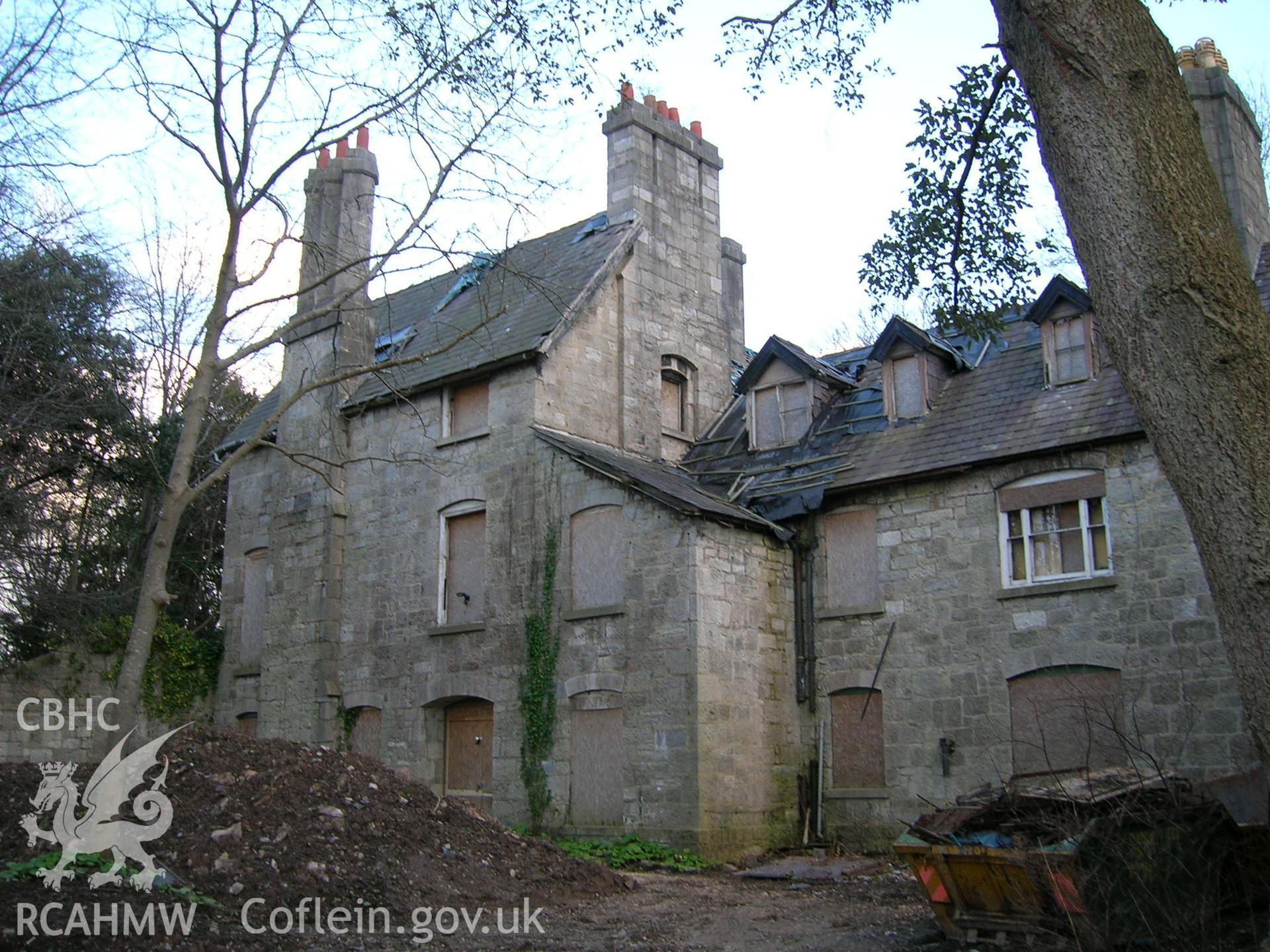 Digital photograph of Plas Dulas.