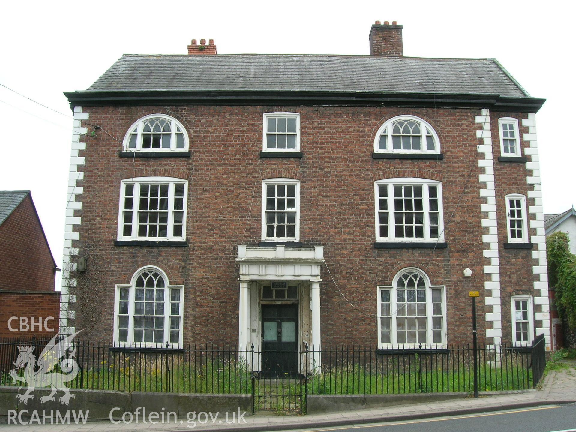 Digital photograph of Denbigh Old Police station, Vale Street, Denbigh.