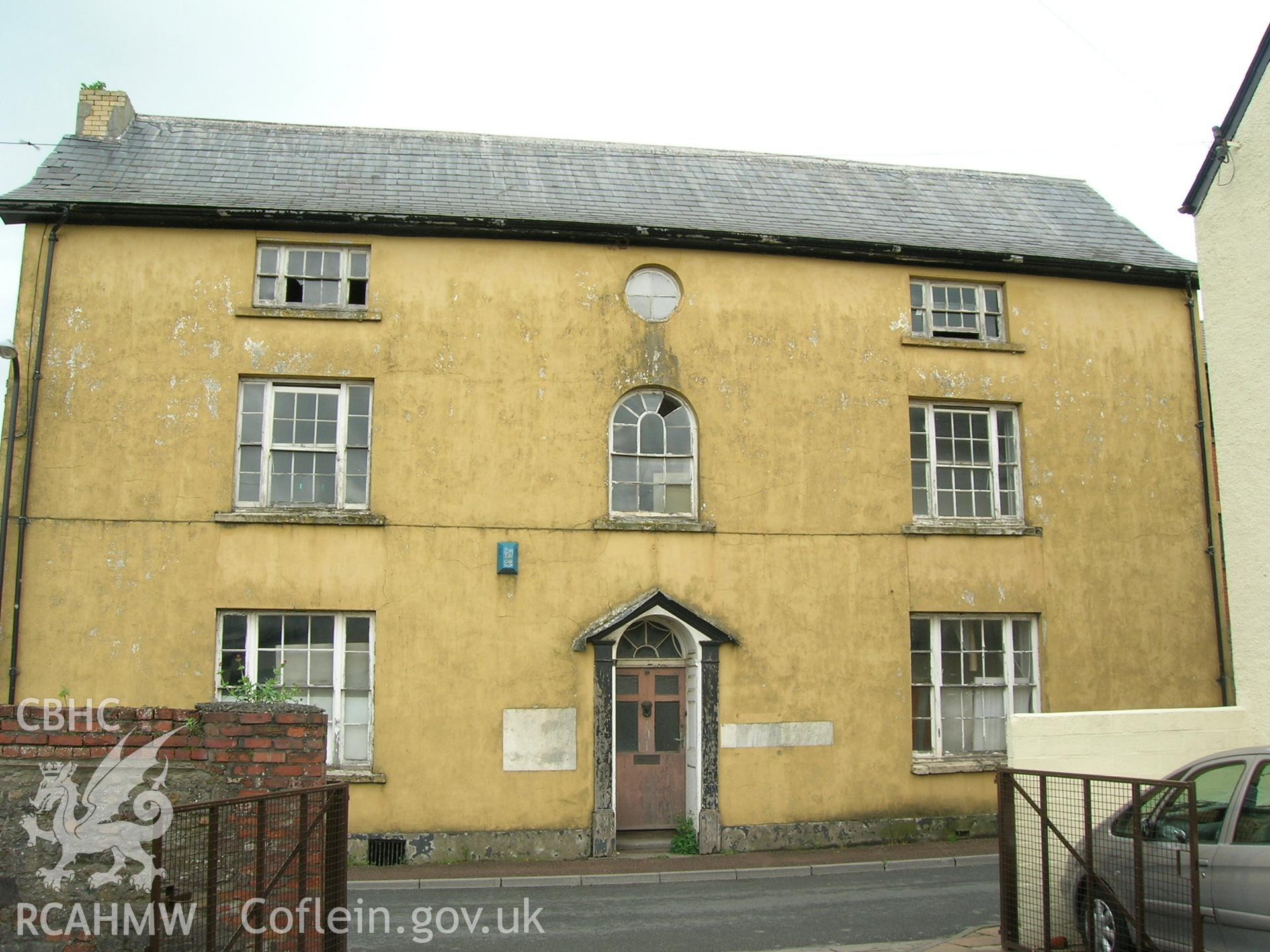 Digital photograph of a house at 10 Market Street, Usk.