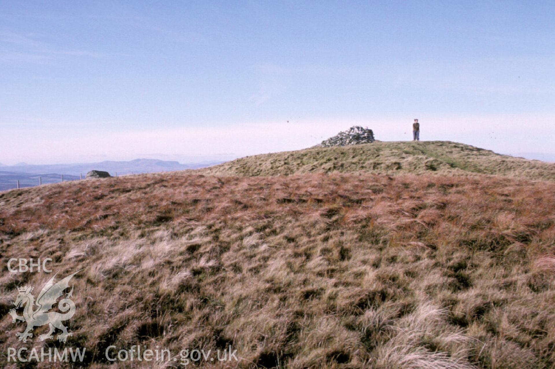 Photograph of Cader Bronwen Barrow from the east-north-east. Taken by R. Hankinson on 29/11/2004 during an upland survey undertaken by the Clwyd-Powys Archaeological Trust.