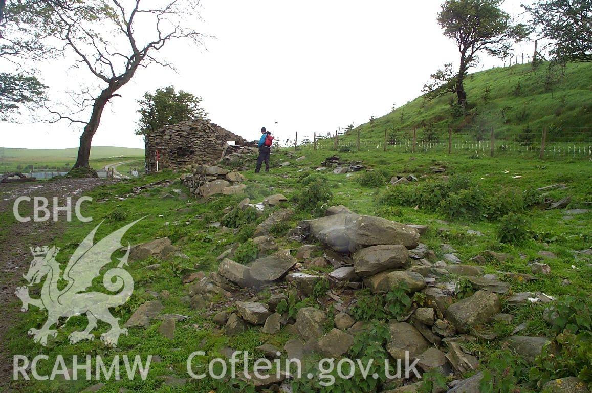 Digital photograph of Bron-haul Farmhouse taken on 07/05/2002 by Oxford Archaeology North during the Mynydd Hiraethog Upland Survey