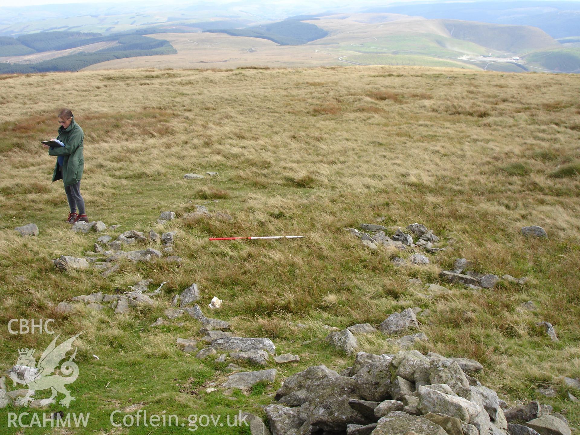 Digital colour photograph of Pen Pumlumon Arwystli cairn VI taken on 13/09/2006 by R.P. Sambrook during the Plynlimon Glaslyn South Upland survey undertaken by Trysor.