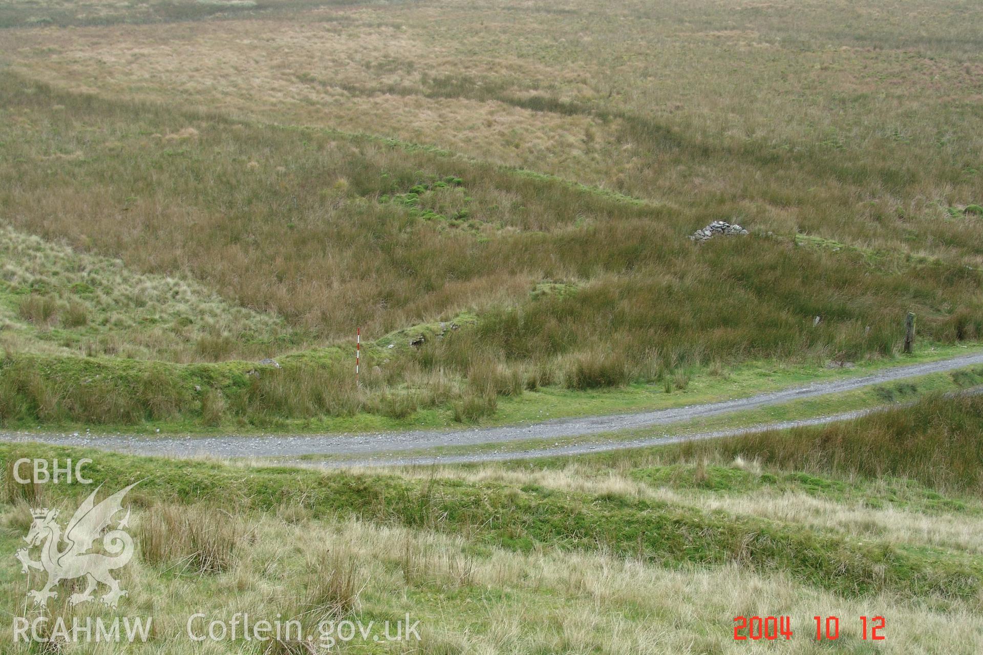 Photograph of Bwlch-y-styllen Wall taken on 12/10/2004 by N. Phillips during an Upland Survey undertaken by Cambrian Archaeological Projects.