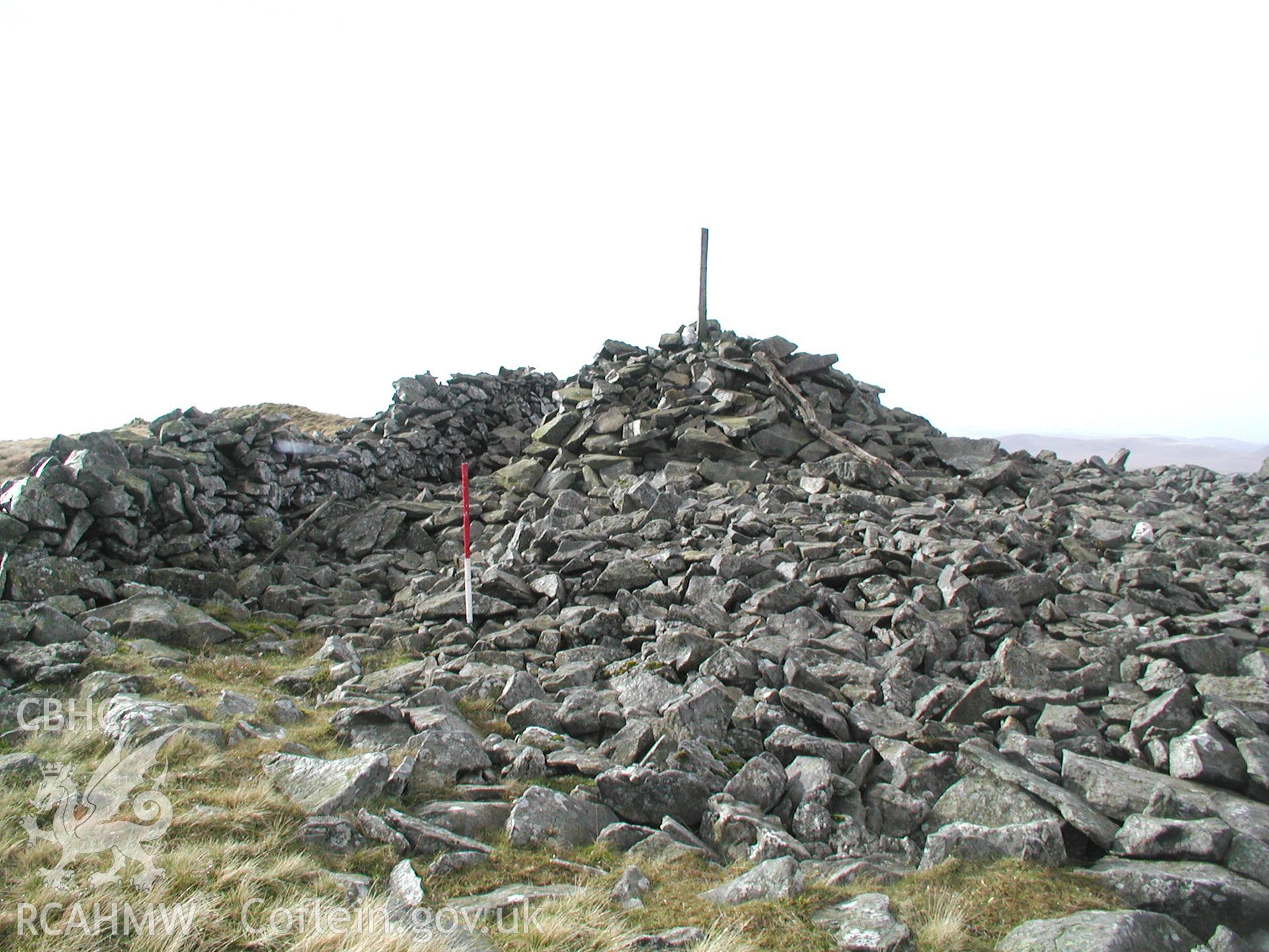 Photograph of Y Garn Cairn taken on 18/11/2004 by R.S. Jones during an Upland Survey undertaken by Cambrian Archaeological Projects.