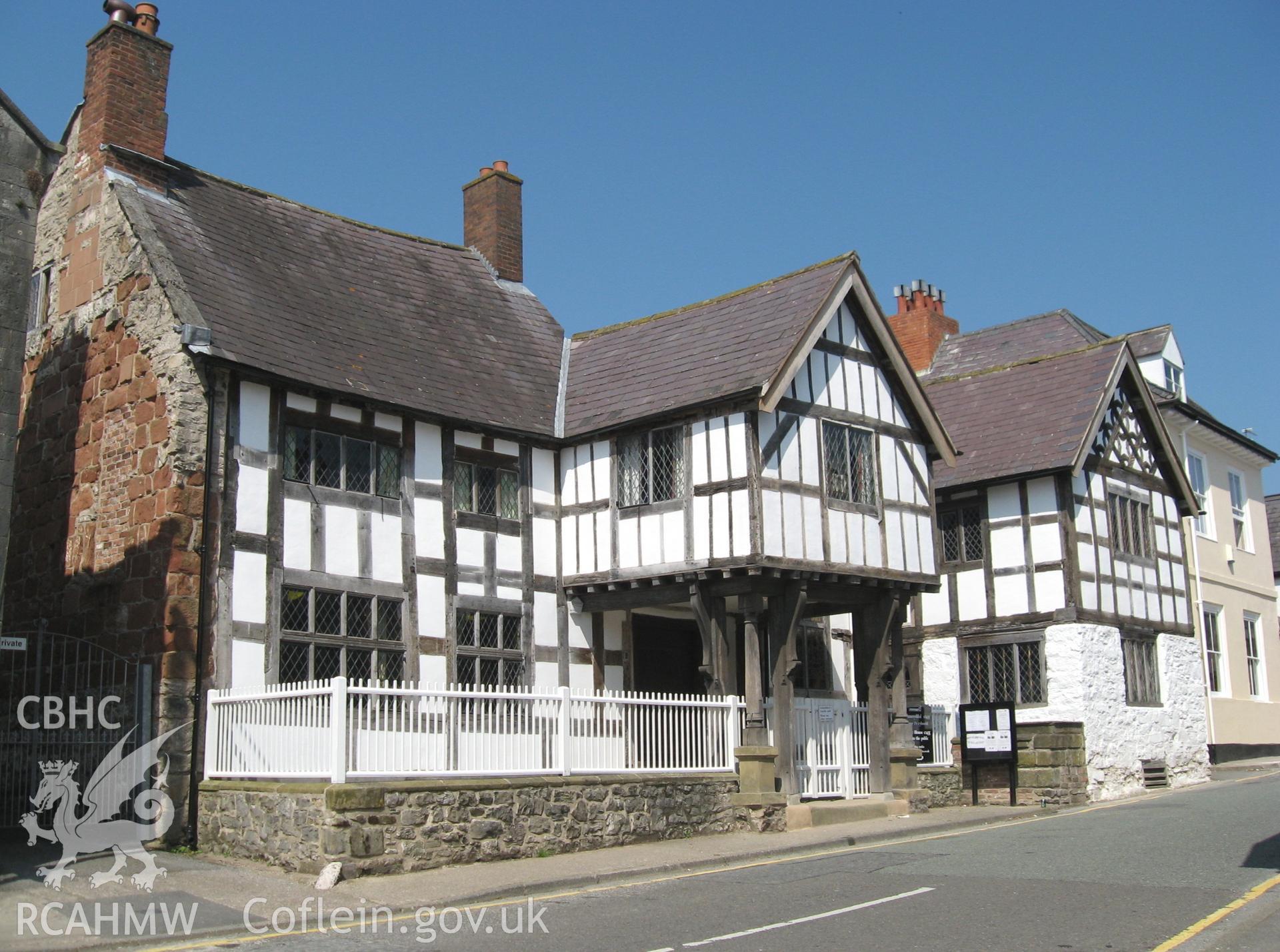 Colour photo showing Nantclwyd House, Ruthin, taken by Paul R. Davis and dated 11th May 2006.